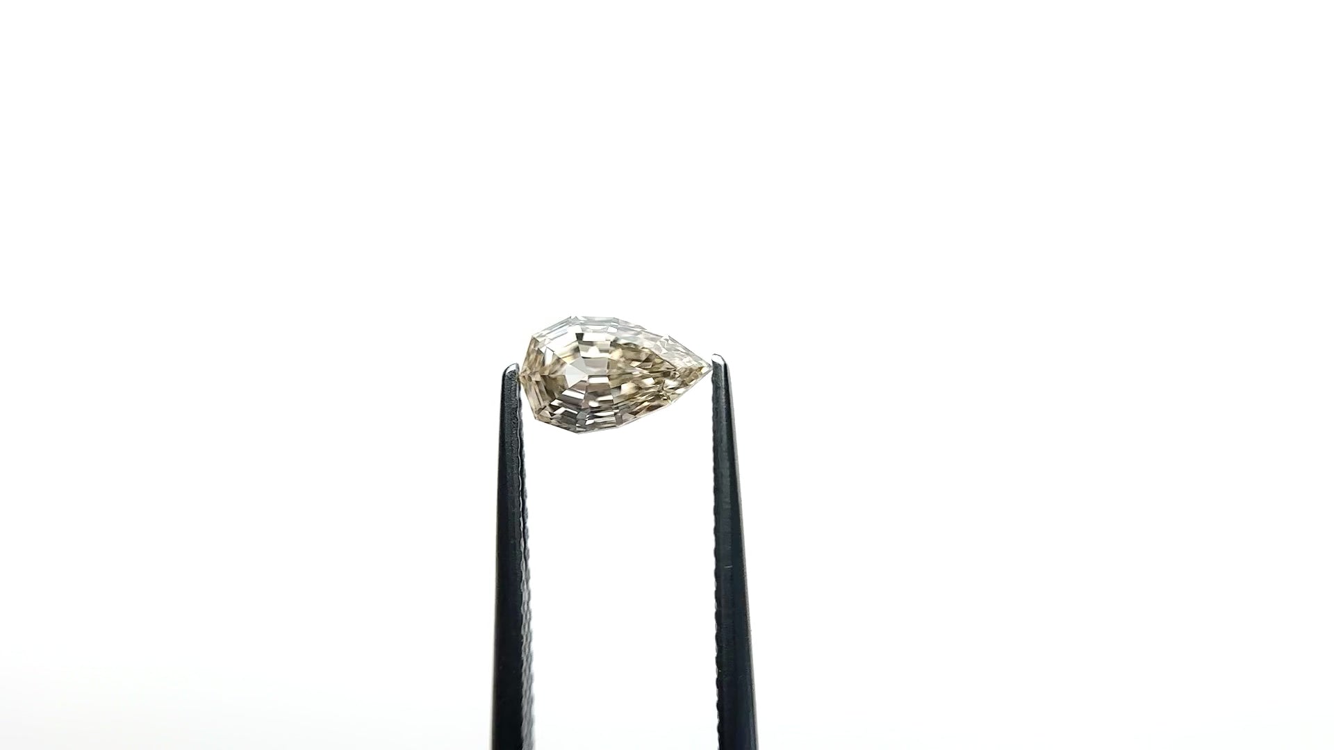1.06ct 8.52x5.22x3.28mm VVS2 W-X Geo Pear Step Cut 28054-01