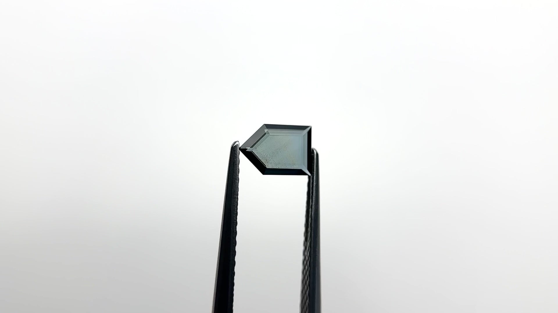 0.52ct 7.07x4.78x1.25mm Shield Portrait Cut Sapphire 27730-07
