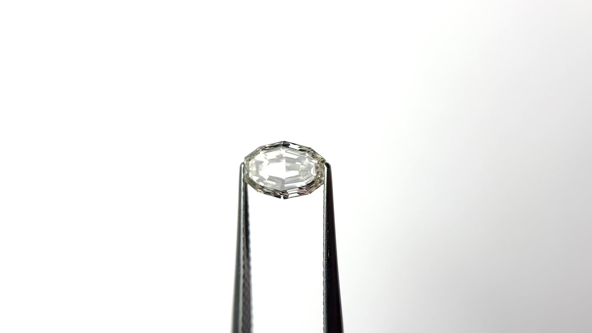 1.25ct 7.93x5.43x3.31mm VVS2 L Geo Oval Step Cut 🇿🇦 27518-15