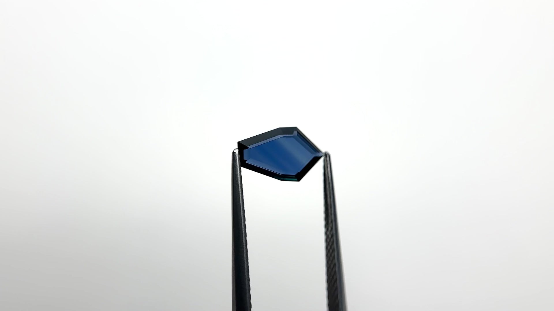 1.34ct 11.76x6.79x1.64mm Shield Portrait Cut Sapphire 27730-06