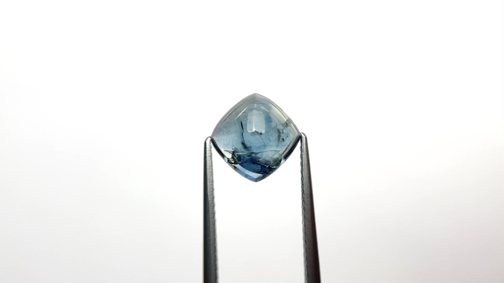 4.10ct 8.54x8.45x5.09mm Sugarloaf Cabochon Cut Sapphire 26537-01