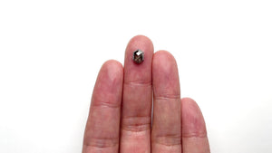 1.68ct 7.89x5.76x3.87mm Hexagon Step Cut 23835-04