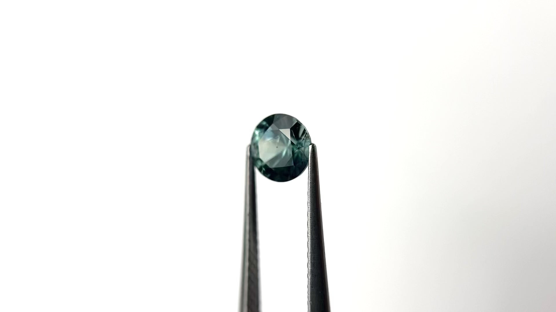 1.09ct 6.09x60.7x4.19mm Round Brilliant Sapphire 26141-21
