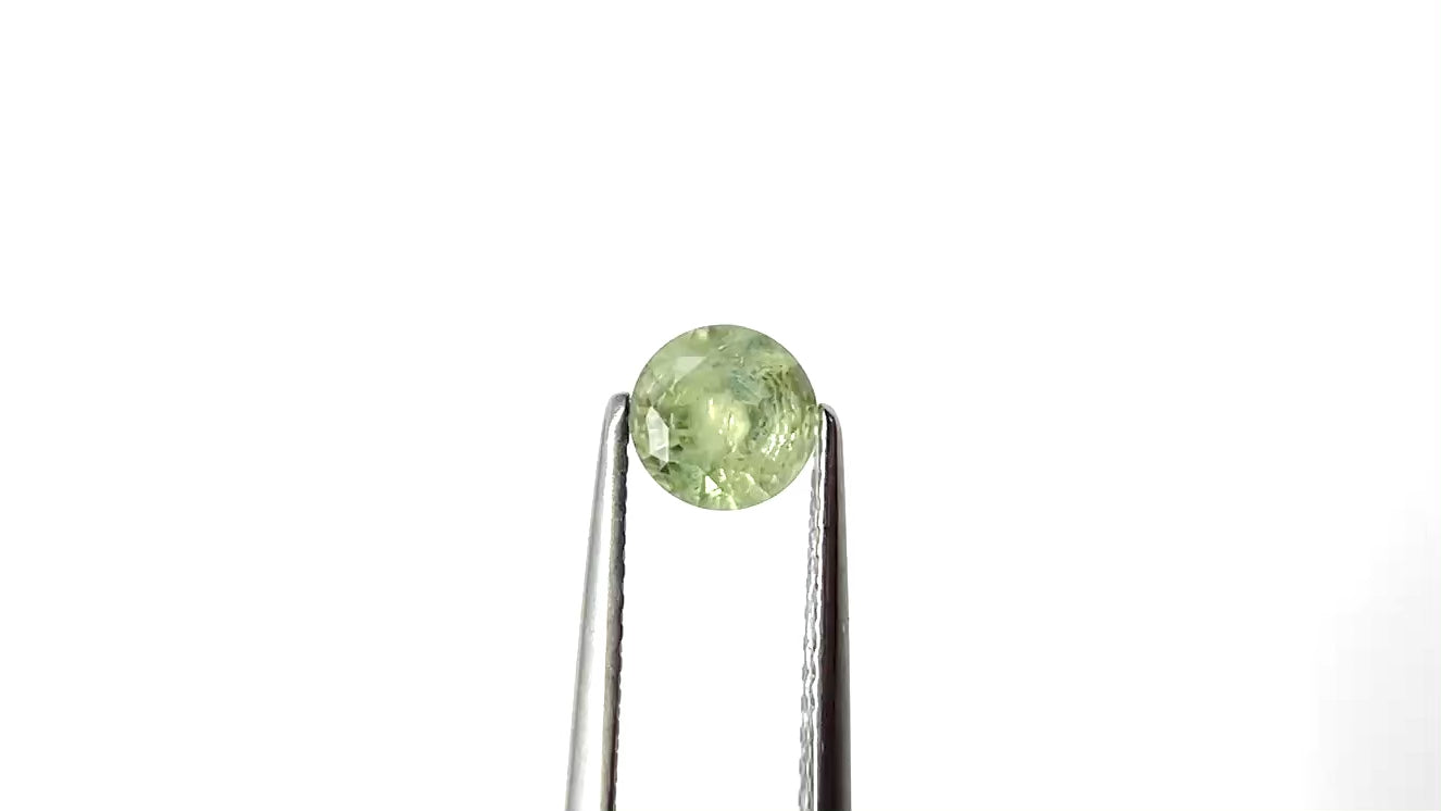 0.75ct 5.57x5.54x3.35mm Round Brilliant Sapphire 26134-21
