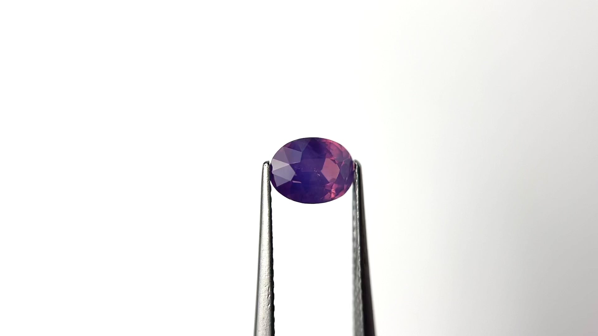 1.16ct 7.07x5.31x3.69mm Oval Brilliant Sapphire 28246-01