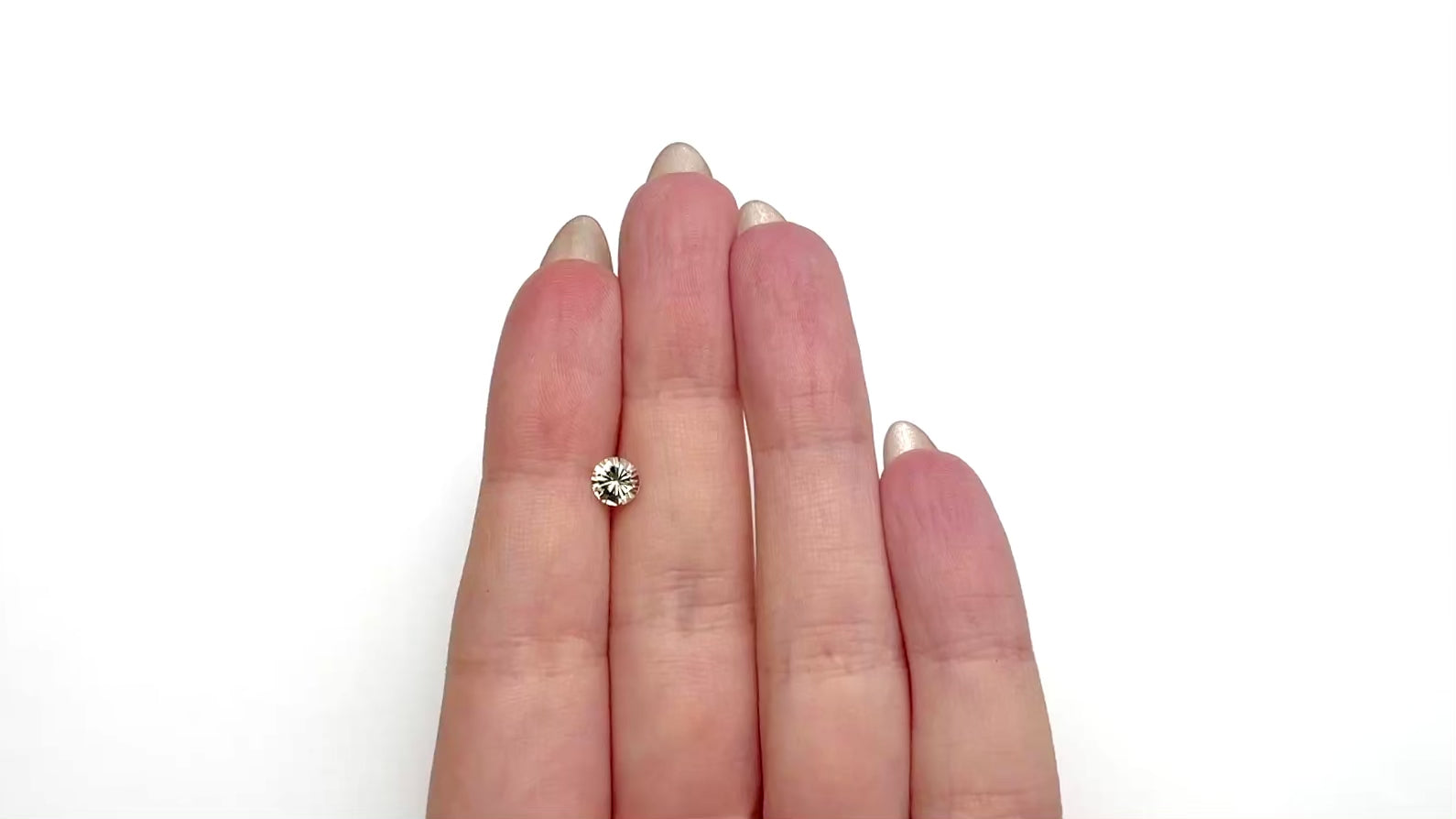 0.77ct 5.54x5.52x3.55mm Round Brilliant Sapphire 26134-19