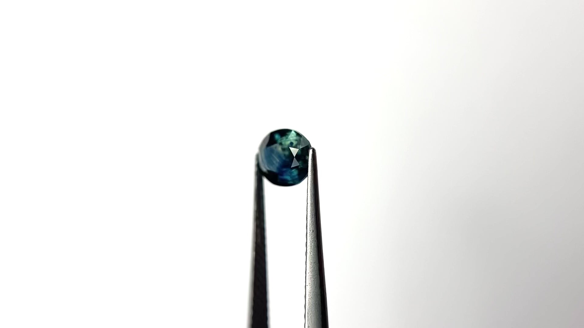 1.29ct 7.33x5.99x3.50mm Oval Brilliant Sapphire 28290-01