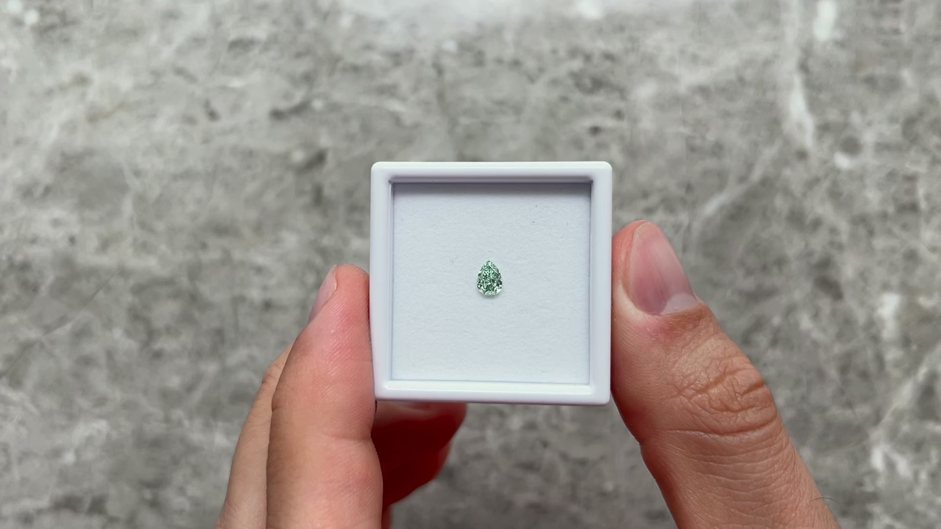 0.32ct 5.48x3.95x2.17mm GIA VVS2 Fancy Vivid Bluish Green Pear Brilliant 24131-01