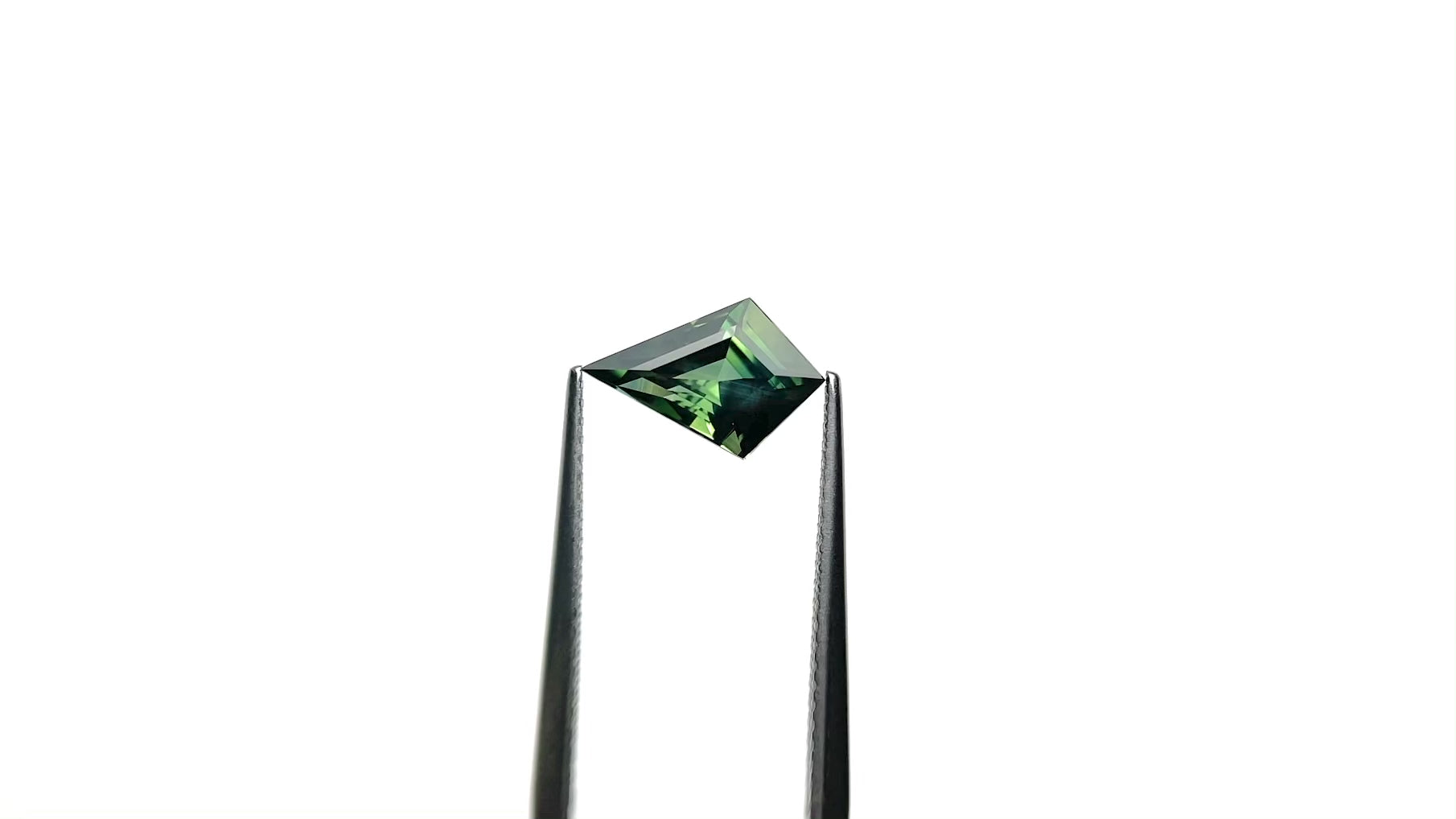 1.99ct 11.23x7.57x4.58mm Kite Step Cut Sapphire 26635-04