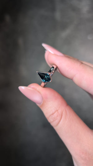 1.43ct Kite Step Cut Sapphire <br><b> H&F Jewellery </b>| Abyss Ring