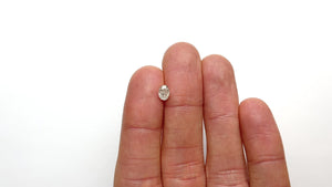 0.70ct 6.09x4.50x3.04mm SI2 K Oval Brilliant 27065-05