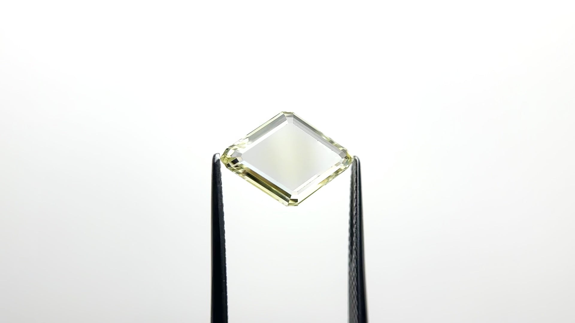 2.80ct 14.00x9.69x2.49mm VS2 Fancy Light Yellow Lozenge Portrait Cut 26757-01