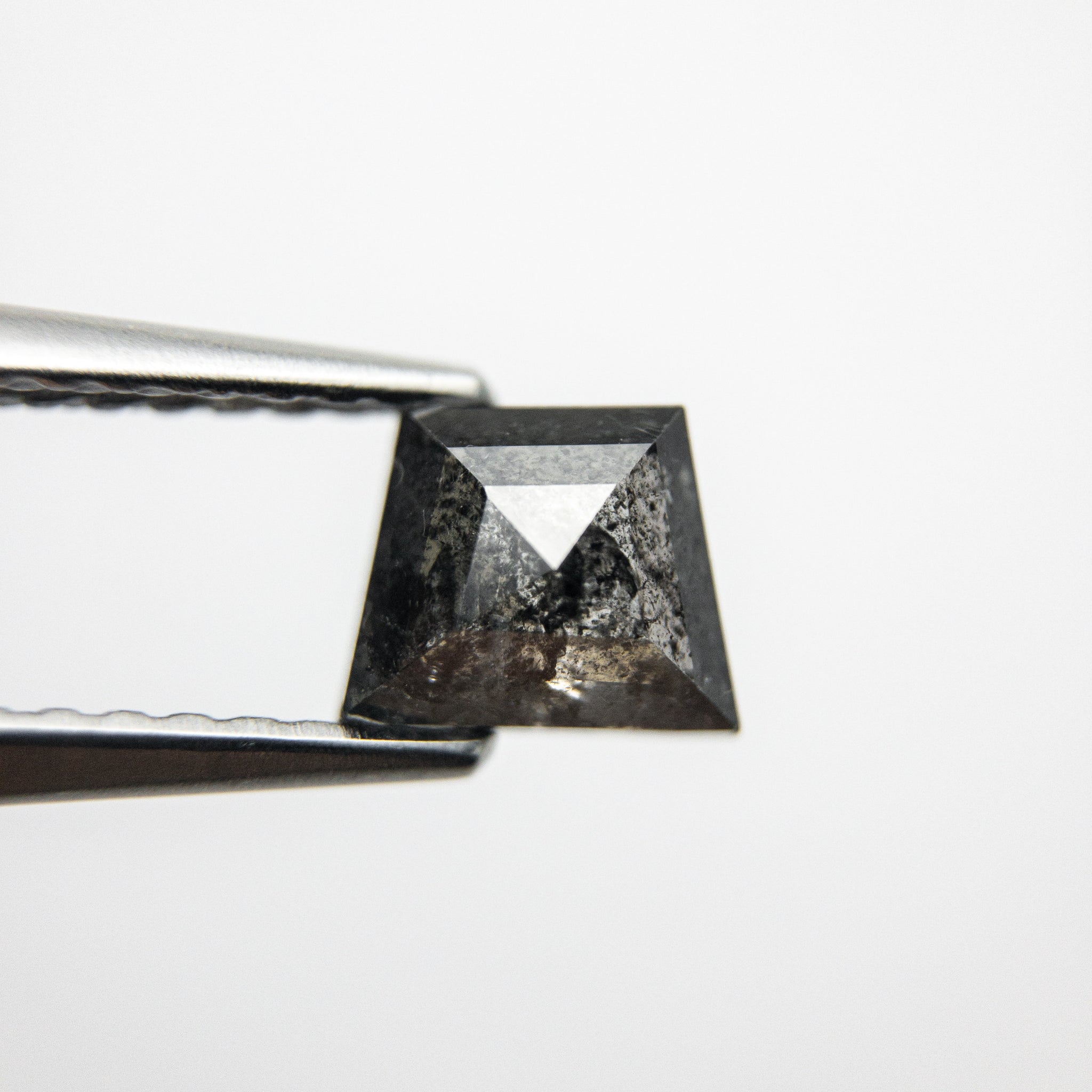 0.84ct 4.85x5.98x3.08mm Trapezoid Rosecut 18015-21 - Misfit Diamonds