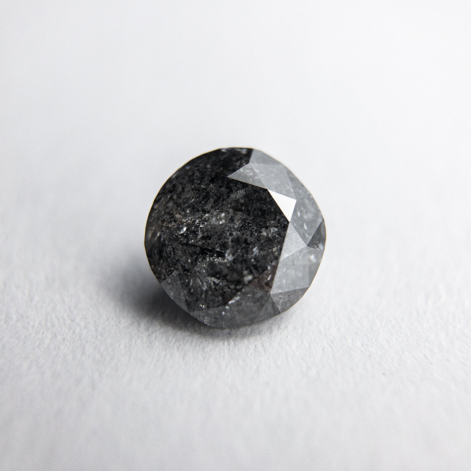 0.75ct 5.81x5.63x3.14mm Round Brilliant 18028-02 - Misfit Diamonds