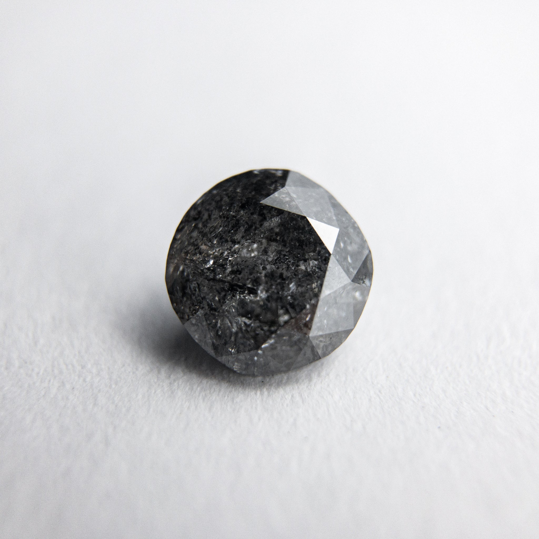 0.75ct 5.81x5.63x3.14mm Round Brilliant 18028-02 - Misfit Diamonds