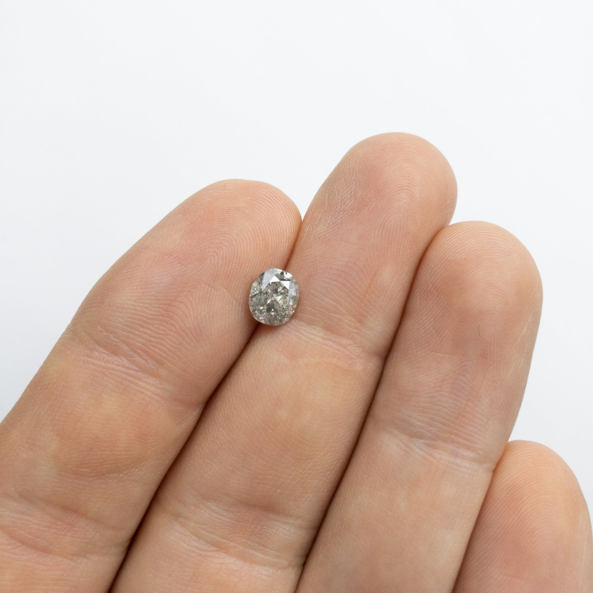 1.09ct 6.51x5.60x4.20mm Oval Brilliant 18028-05 - Misfit Diamonds