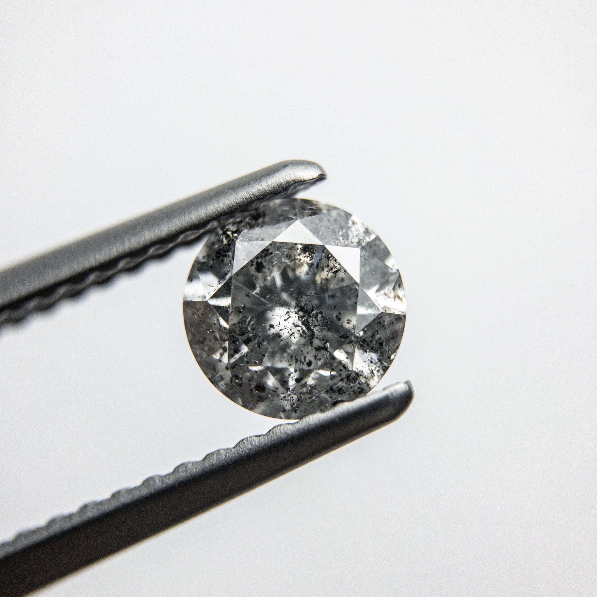 0.76ct 5.64x5.62x3.64mm Round Brilliant 18029-02 - Misfit Diamonds
