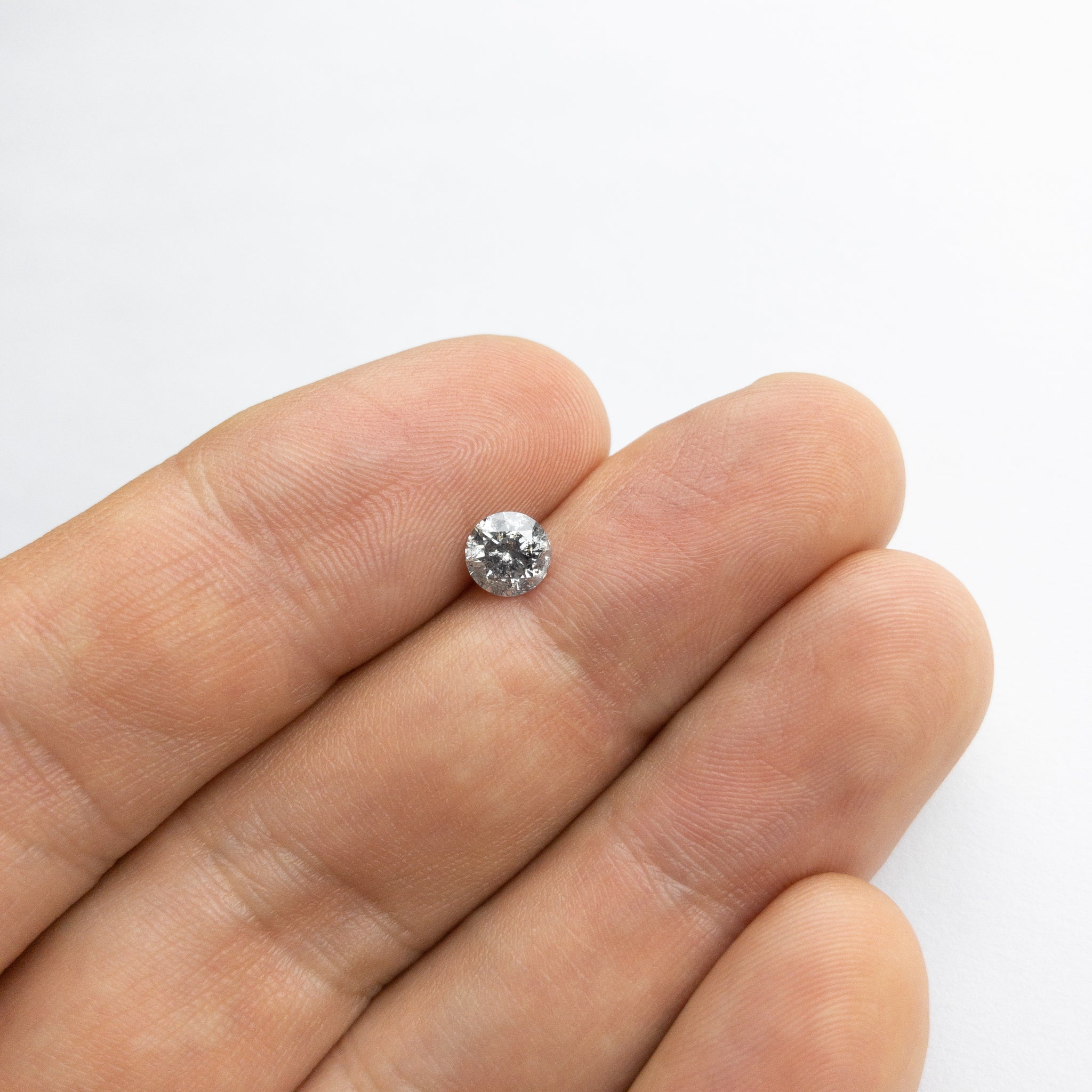 0.74ct 5.70x5.67x3.59mm Round Brilliant 18029-07 - Misfit Diamonds