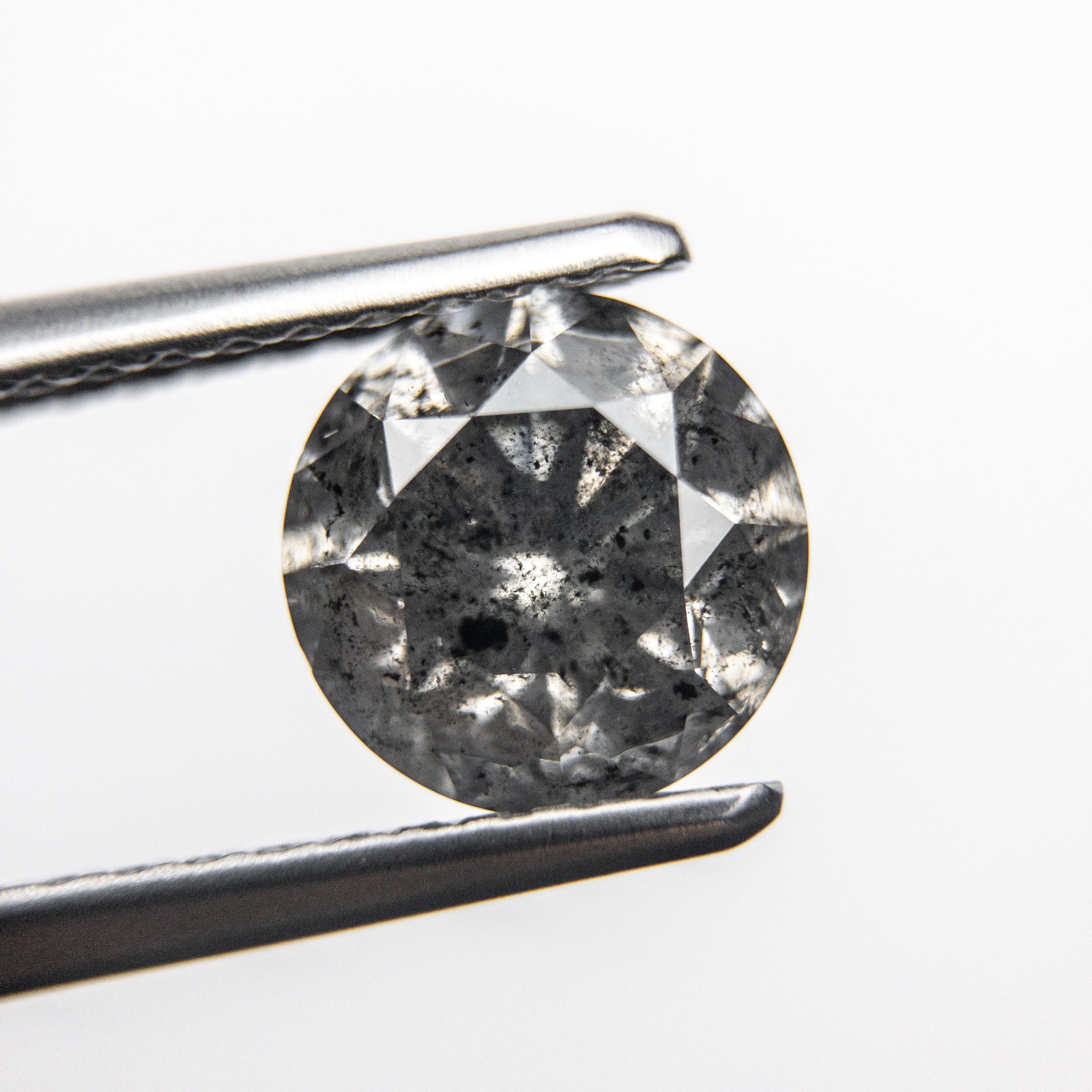 1.27ct 6.68x6.66x4.40mm Round Brilliant 18085-01 - Misfit Diamonds