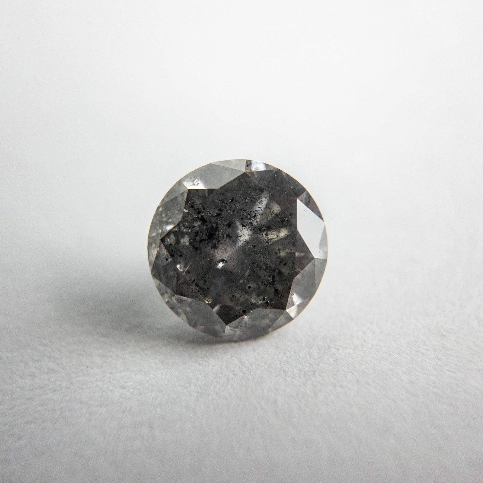 1.27ct 6.83x6.80x4.15mm Round Brilliant 18115-04 - Misfit Diamonds