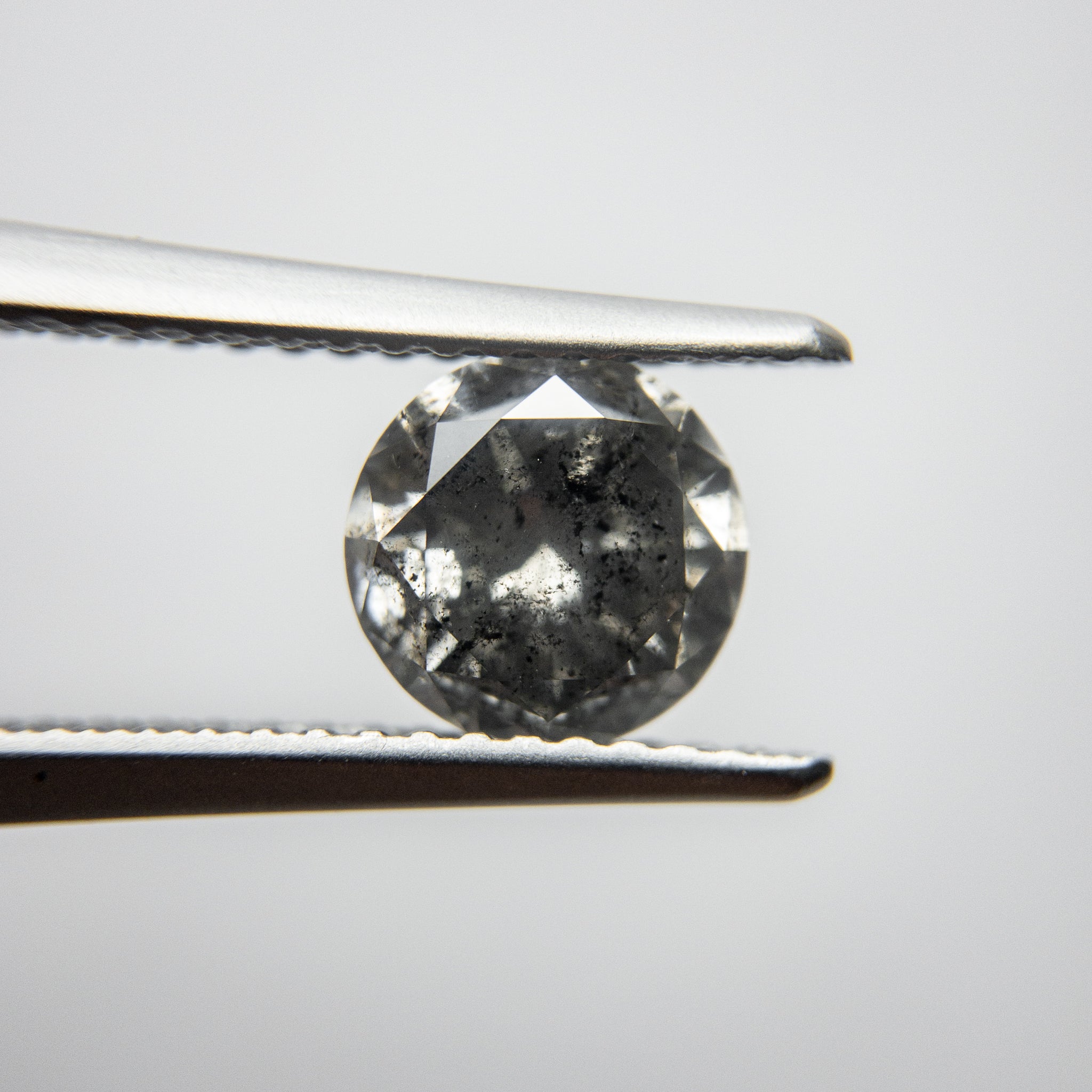 1.27ct 6.83x6.80x4.15mm Round Brilliant 18115-04 - Misfit Diamonds