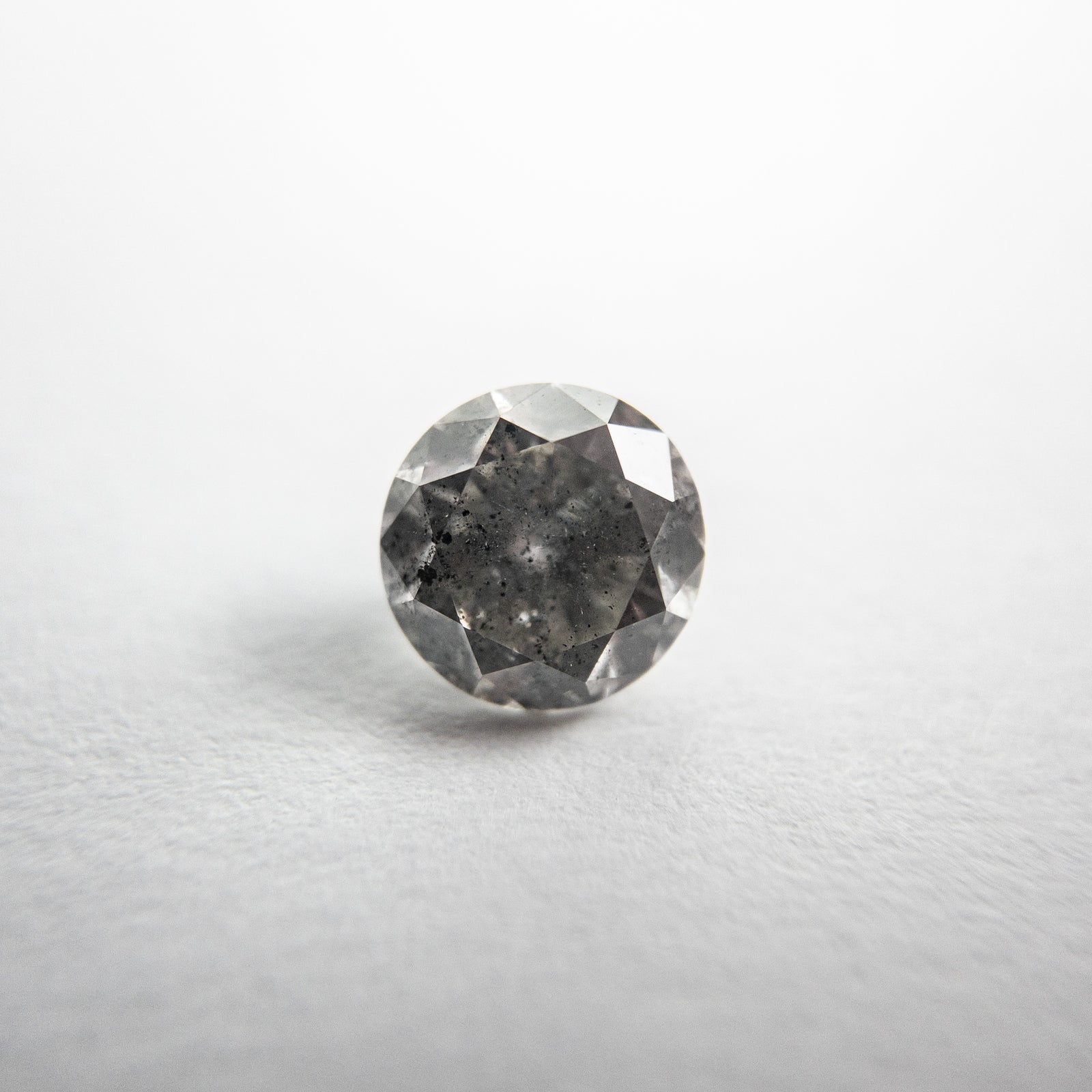0.71ct 5.55x5.47x3.48mm Round Brilliant 18118-26 - Misfit Diamonds