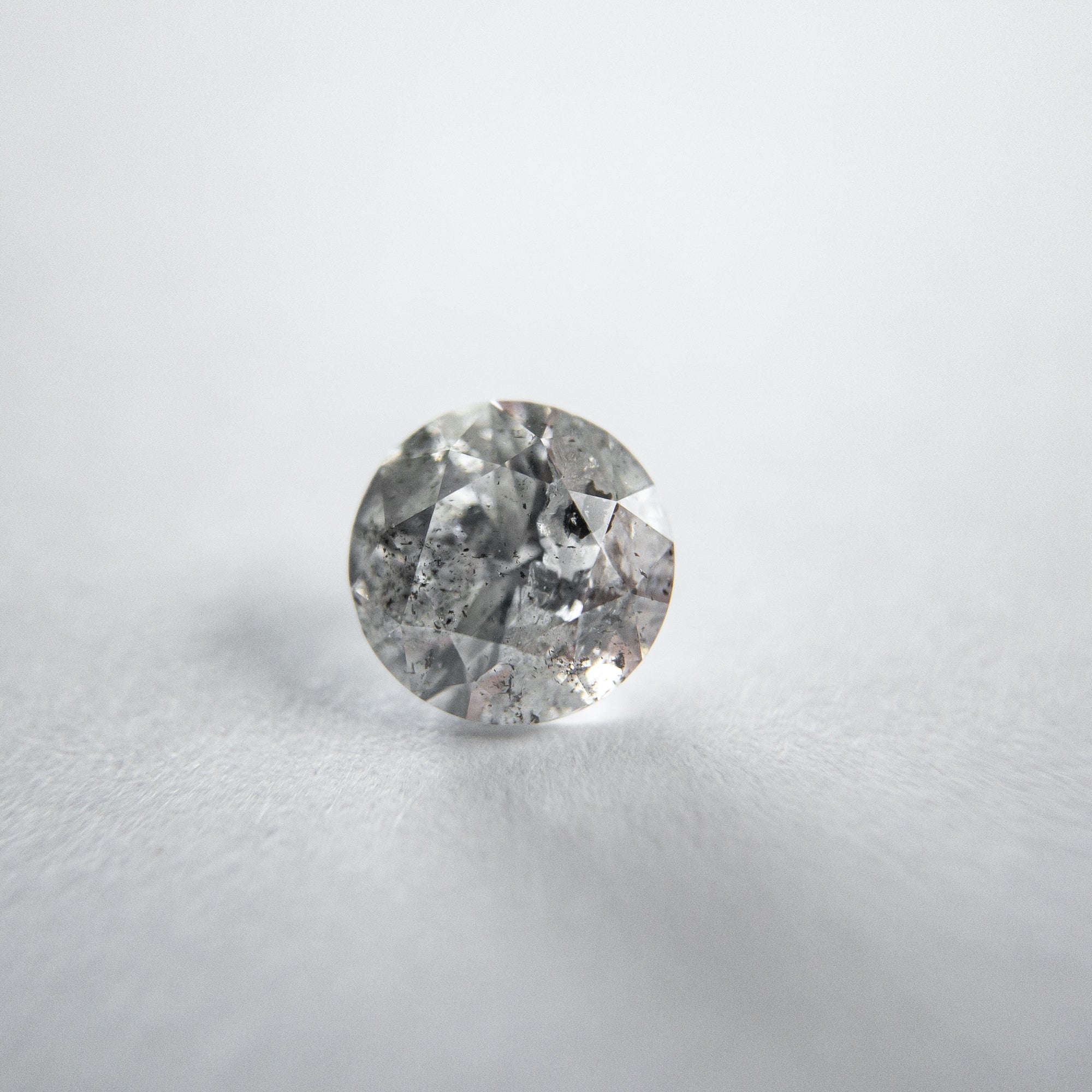 0.71ct 5.53x5.52x3.52mm Round Brilliant 18203-02 - Misfit Diamonds