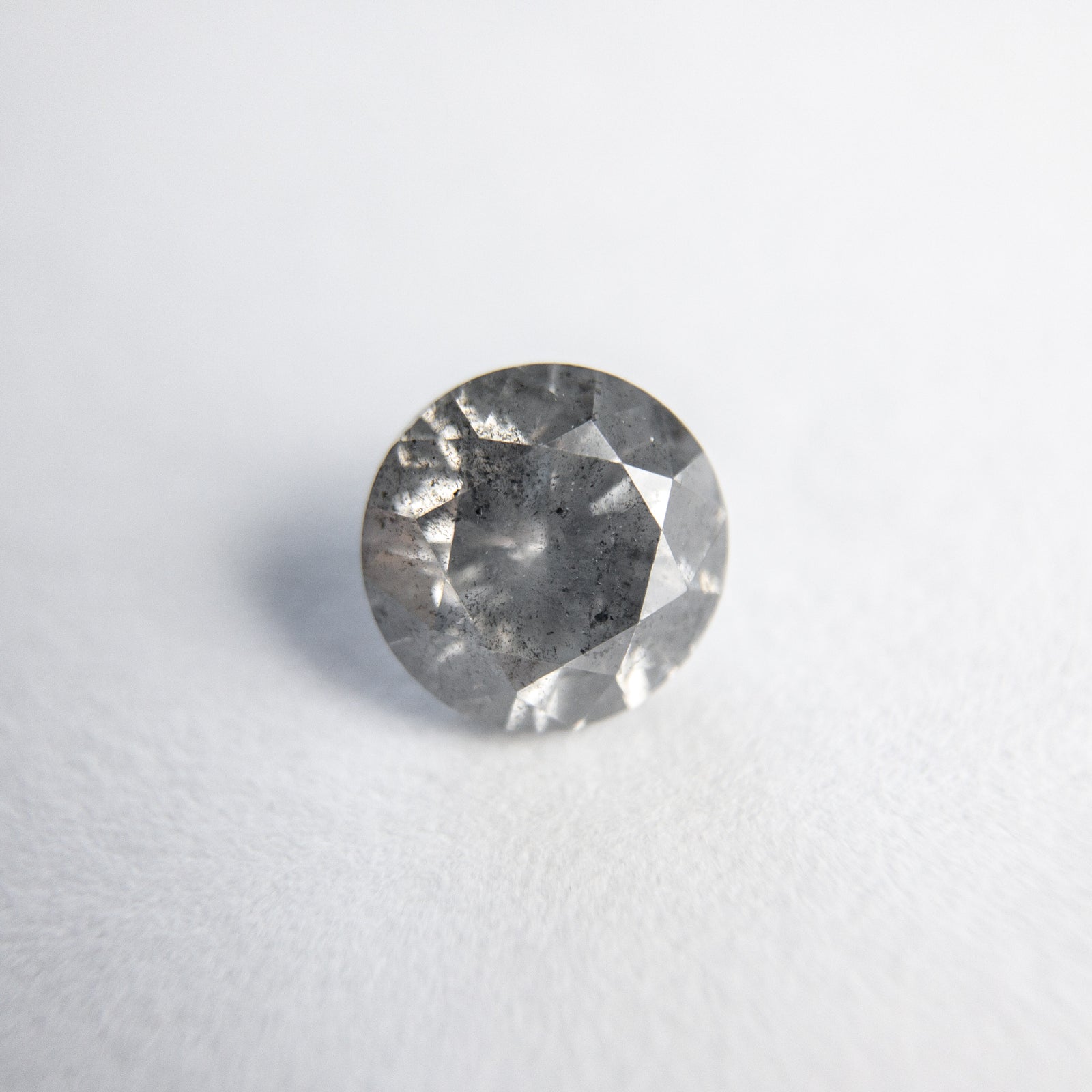 0.69ct 5.44x5.41x3.39mm Round Brilliant 18217-02 - Misfit Diamonds