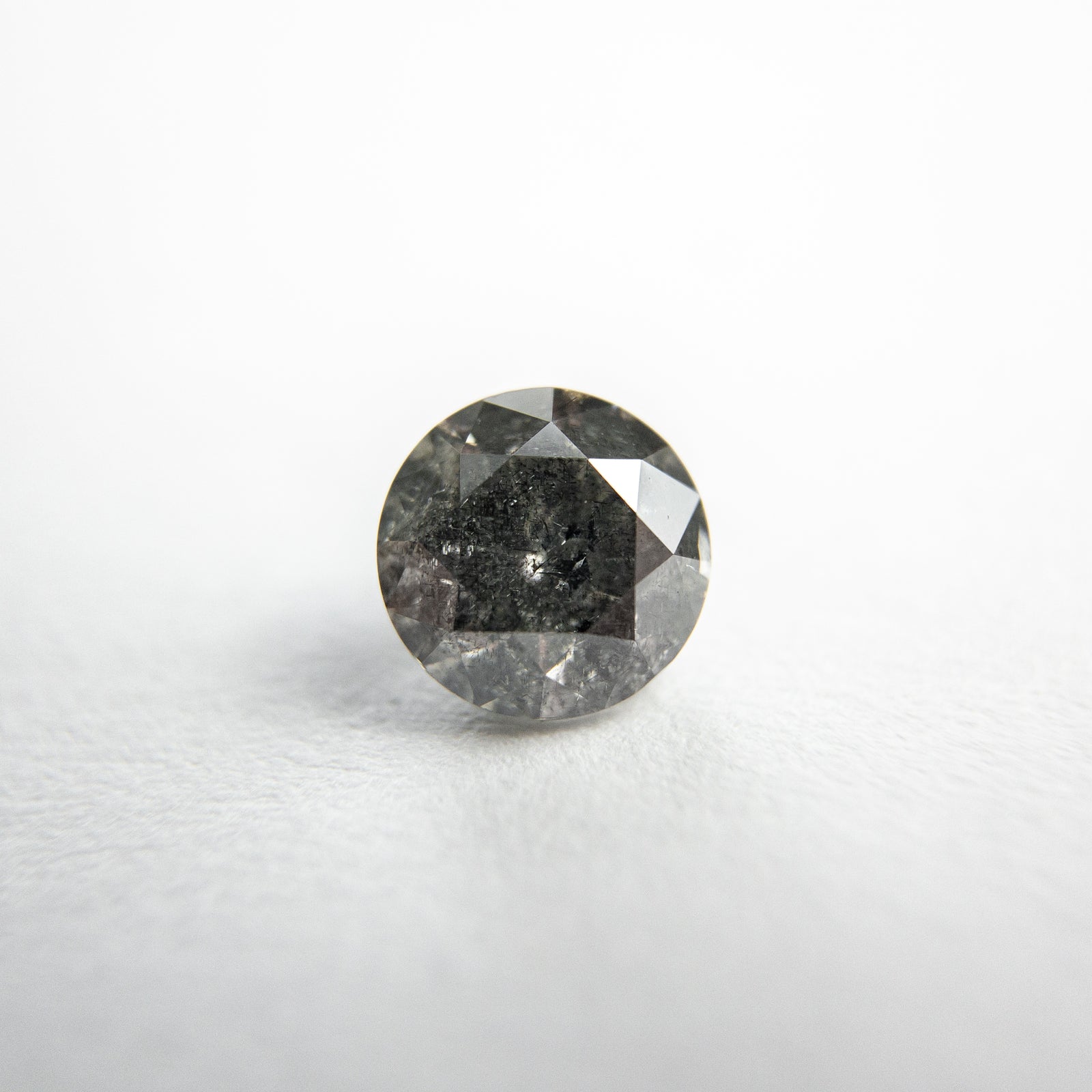 0.82ct 5.72x5.71x3.71mm Round Brilliant 18217-08 - Misfit Diamonds