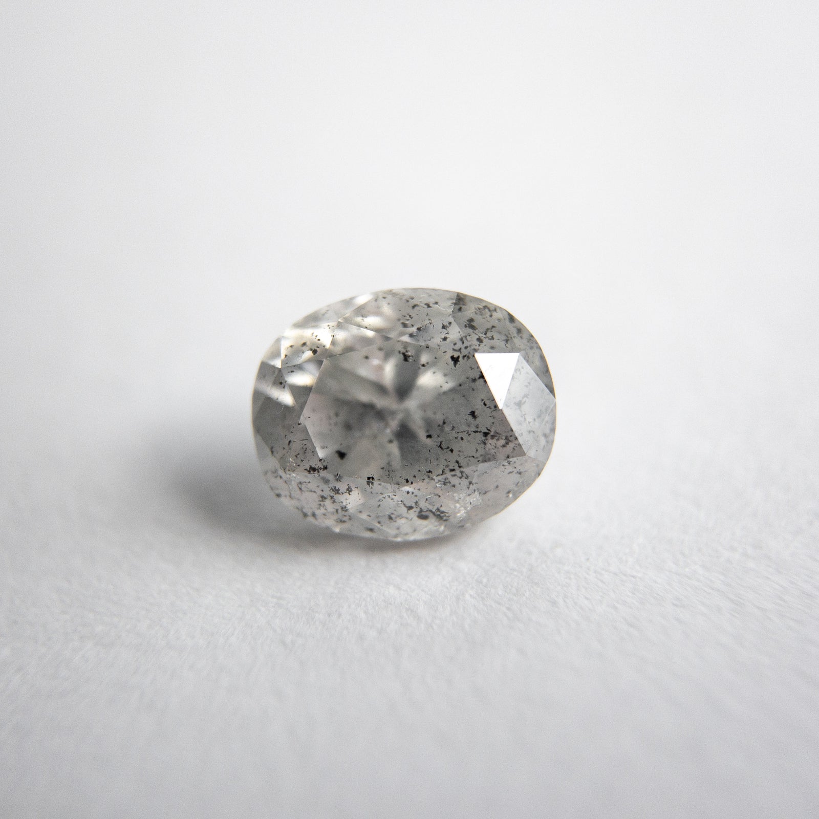 1.30ct 6.88x5.70x4.43mm Oval Brilliant 18224-04 - Misfit Diamonds