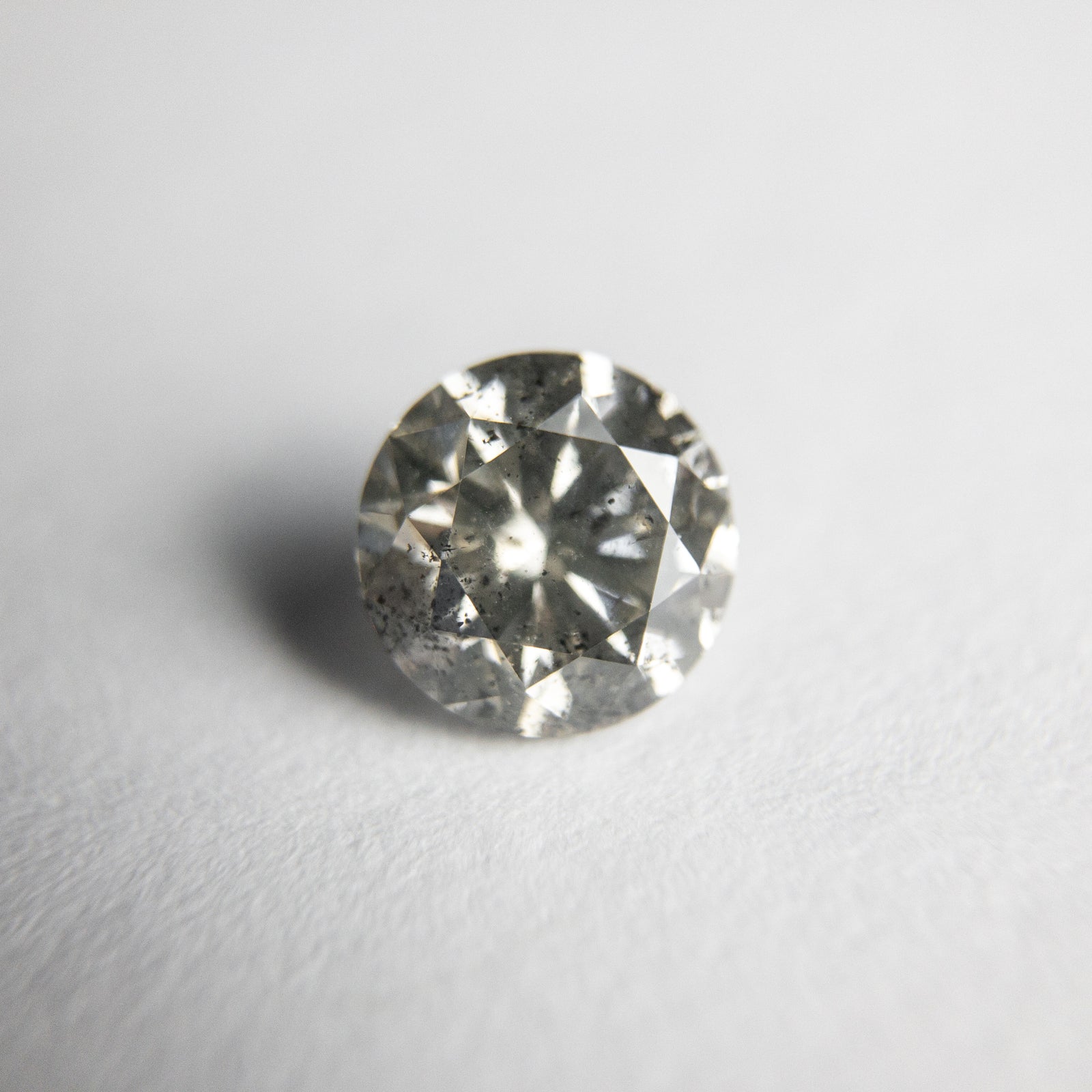 0.86ct 5.88x5.84x3.74mm Round Brilliant 18357-01 - Misfit Diamonds