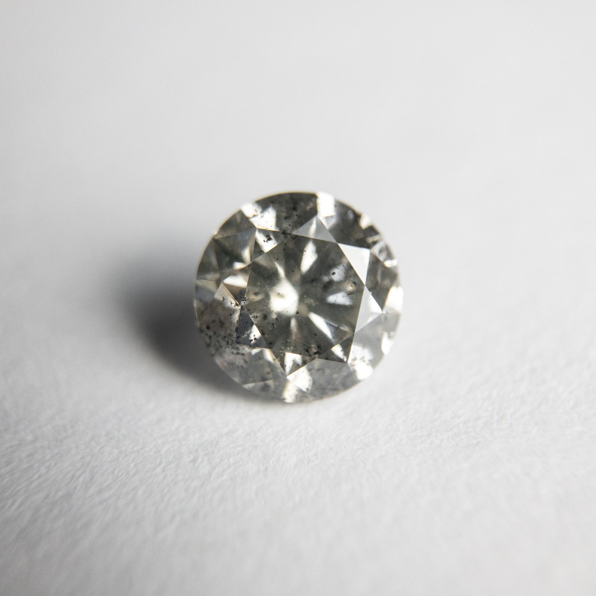 0.86ct 5.88x5.84x3.74mm Round Brilliant 18357-01 - Misfit Diamonds