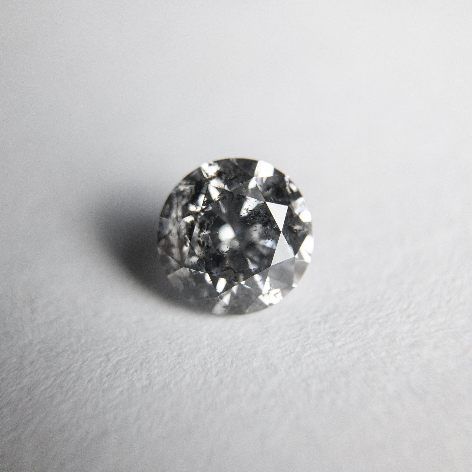 0.71ct 5.56x5.52x3.54mm Round Brilliant 18357-18 - Misfit Diamonds