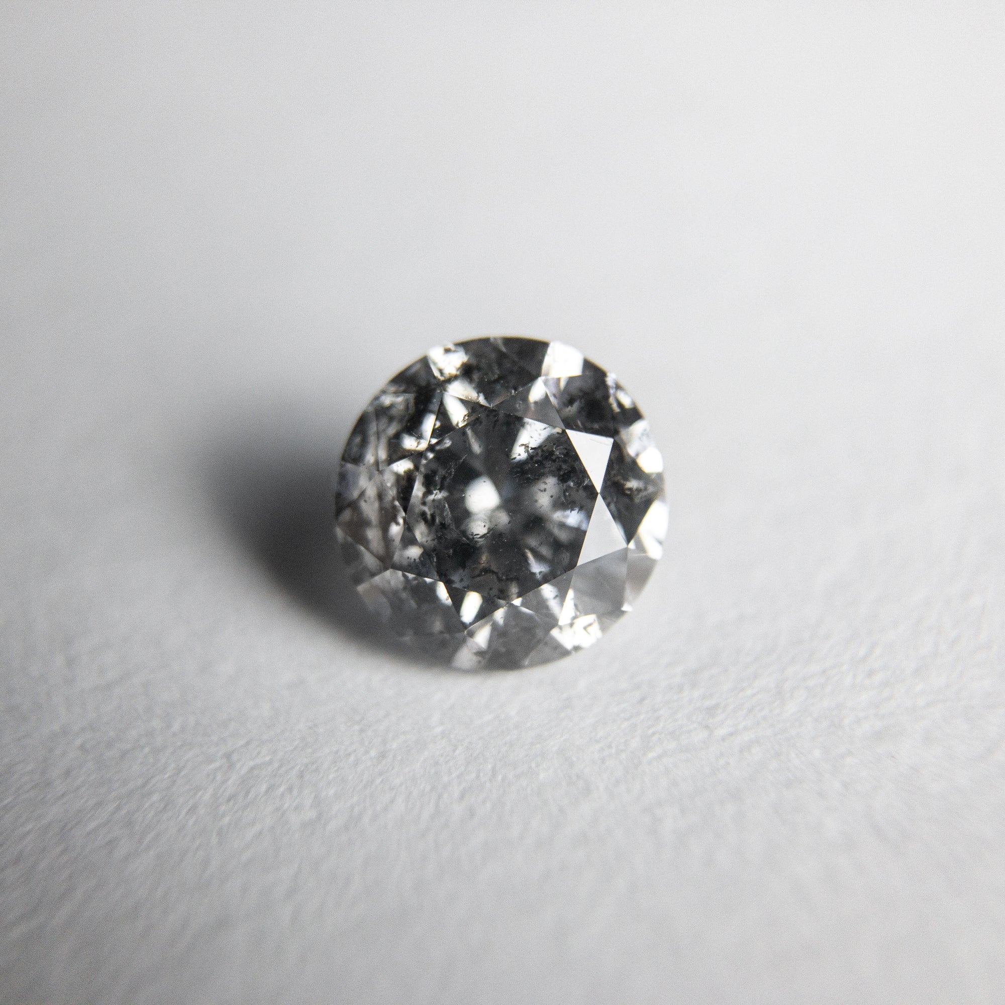 0.71ct 5.56x5.52x3.54mm Round Brilliant 18357-18 - Misfit Diamonds