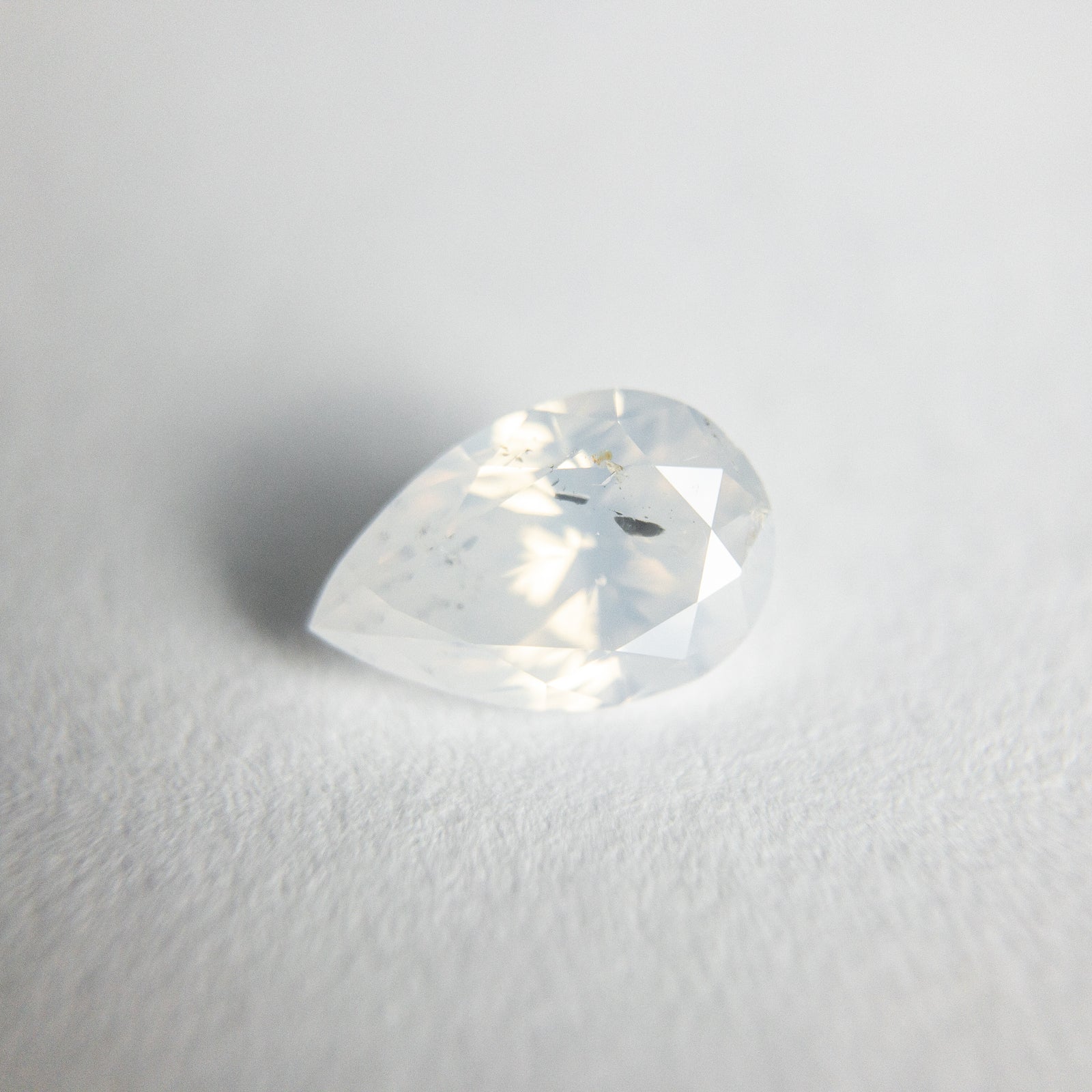 0.76ct 7.14x4.69x3.31mm Pear Brilliant 18361-04 - Misfit Diamonds