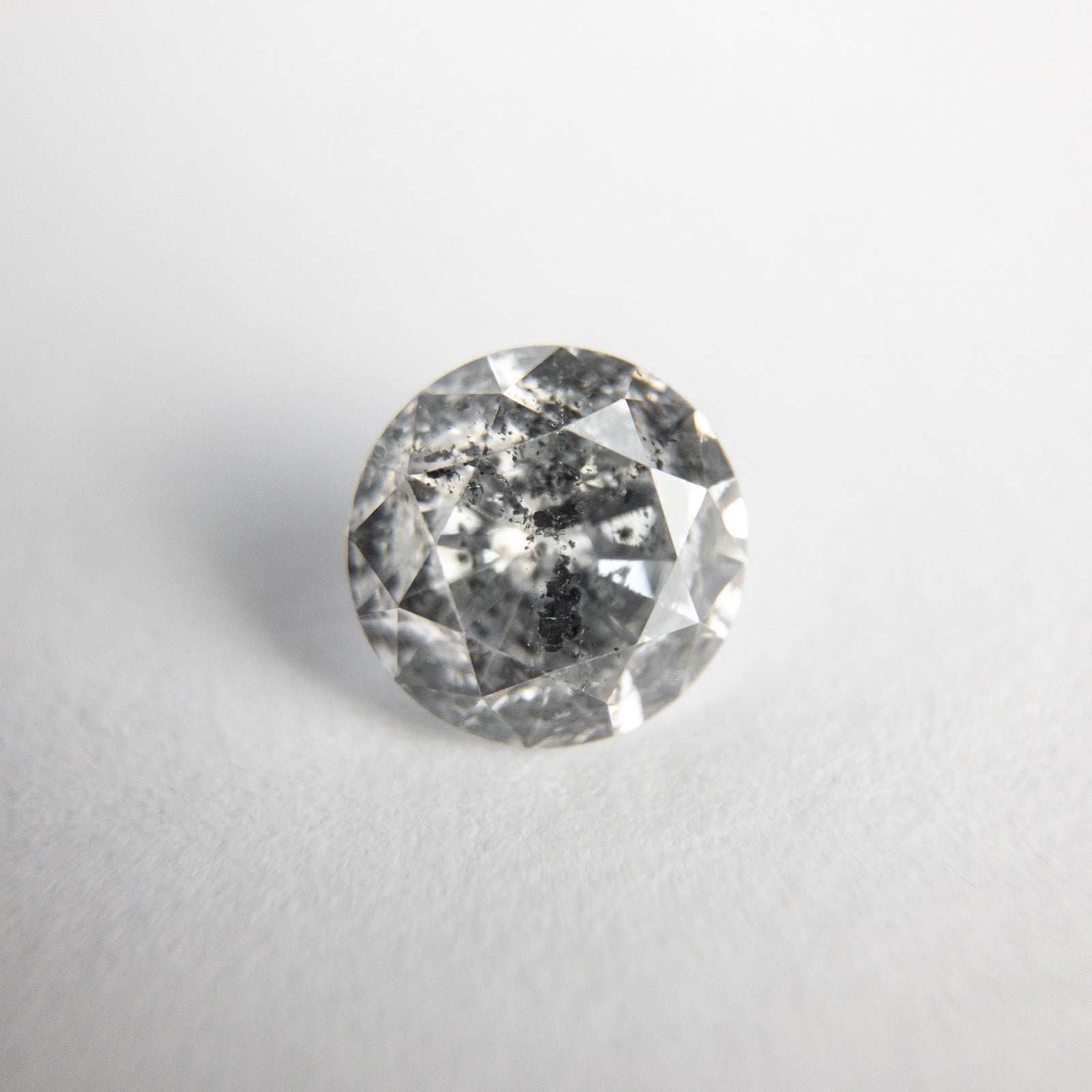 0.91ct 6.12x6.09x3.77mm Round Brilliant 18362-04 - Misfit Diamonds