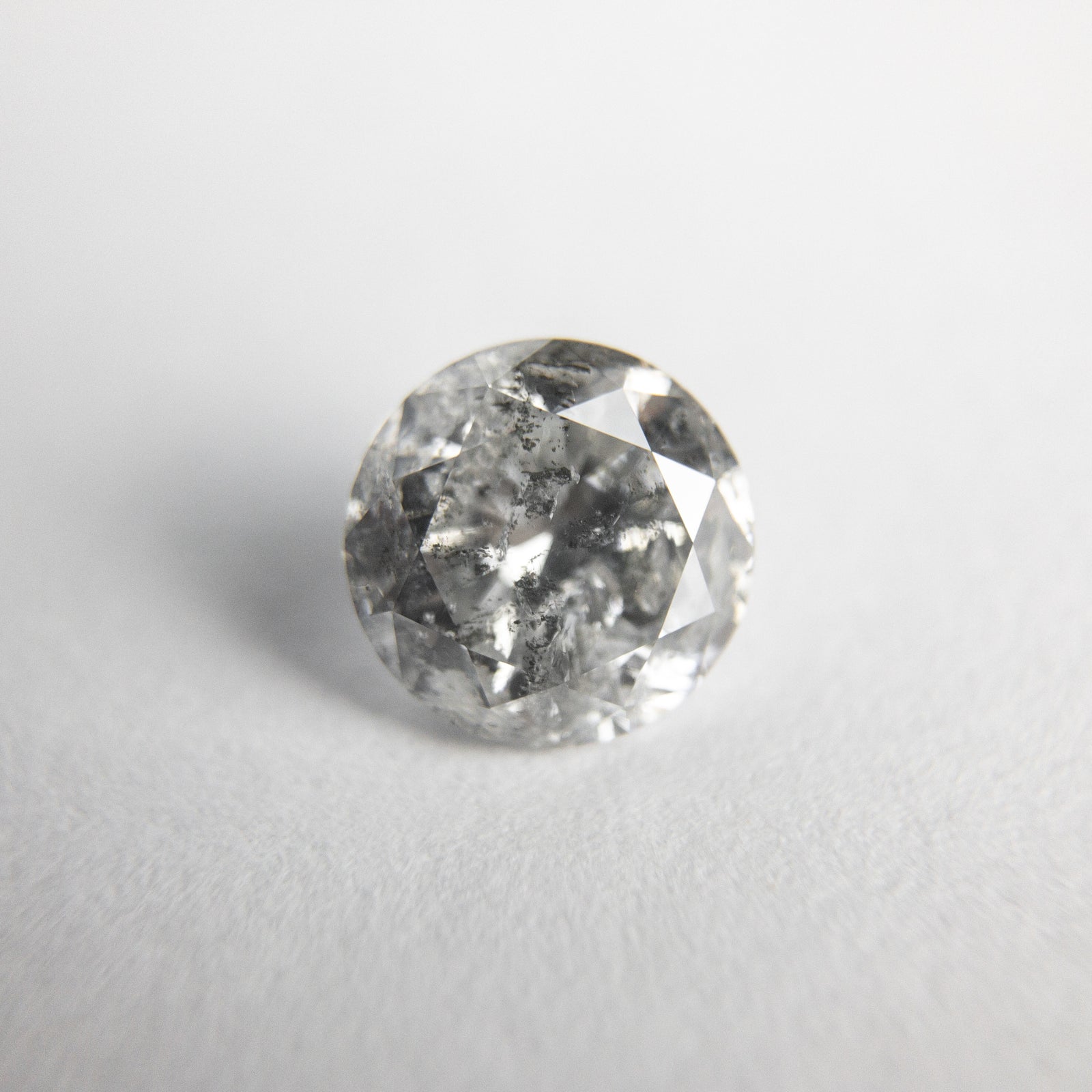 0.92ct 6.14x6.12x3.81mm Round Brilliant 18362-10 - Misfit Diamonds