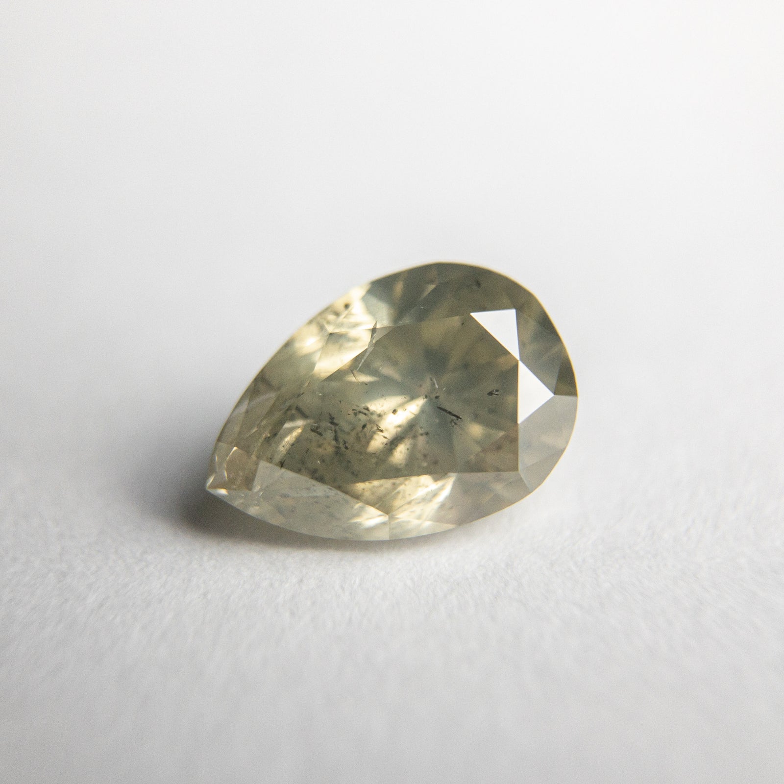 1.03ct 7.73x5.28x3.75mm Pear Brilliant 18365-12 - Misfit Diamonds