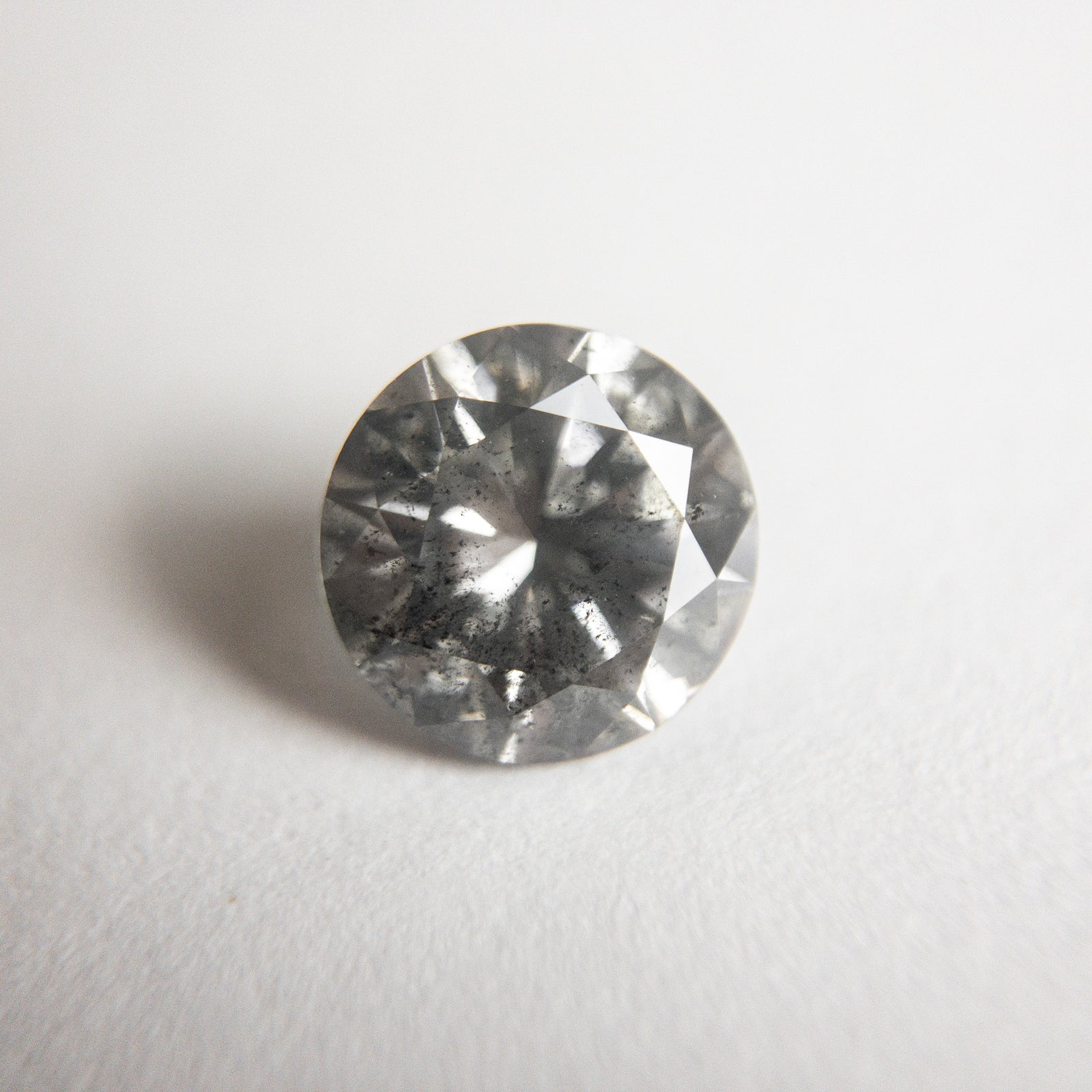1.23ct 6.86x6.92x4.16mm Round Brilliant 18480-03 - Misfit Diamonds