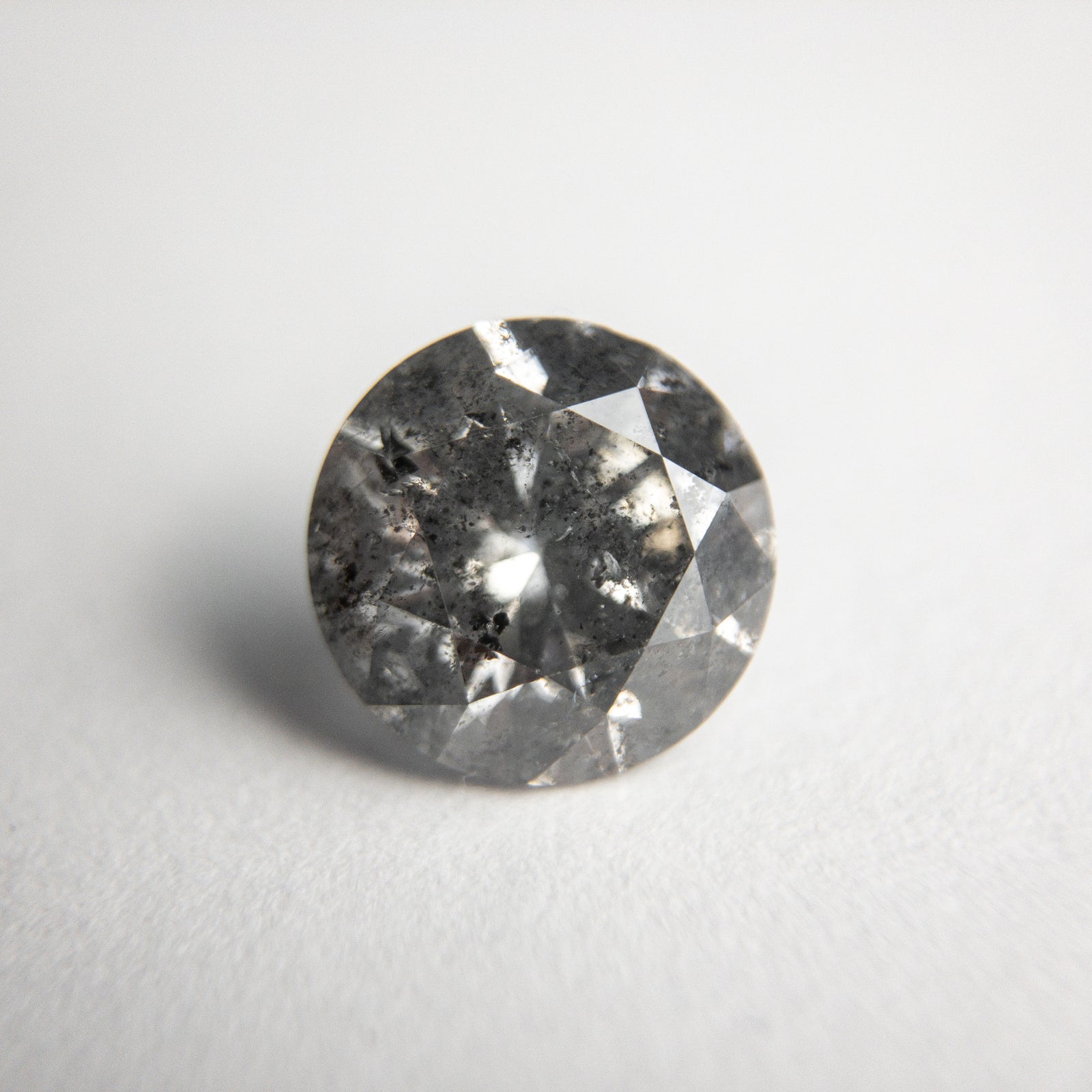1.70ct 7.61x7.56x4.67mm Round Brilliant 18626-01 - Misfit Diamonds