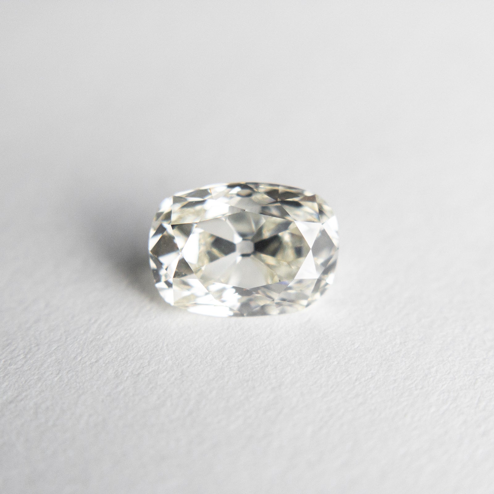 1.16ct 7.13x5.05x4.24mm VS2 K-L Modern Antique Old Mine Cut 18679-03 - Misfit Diamonds