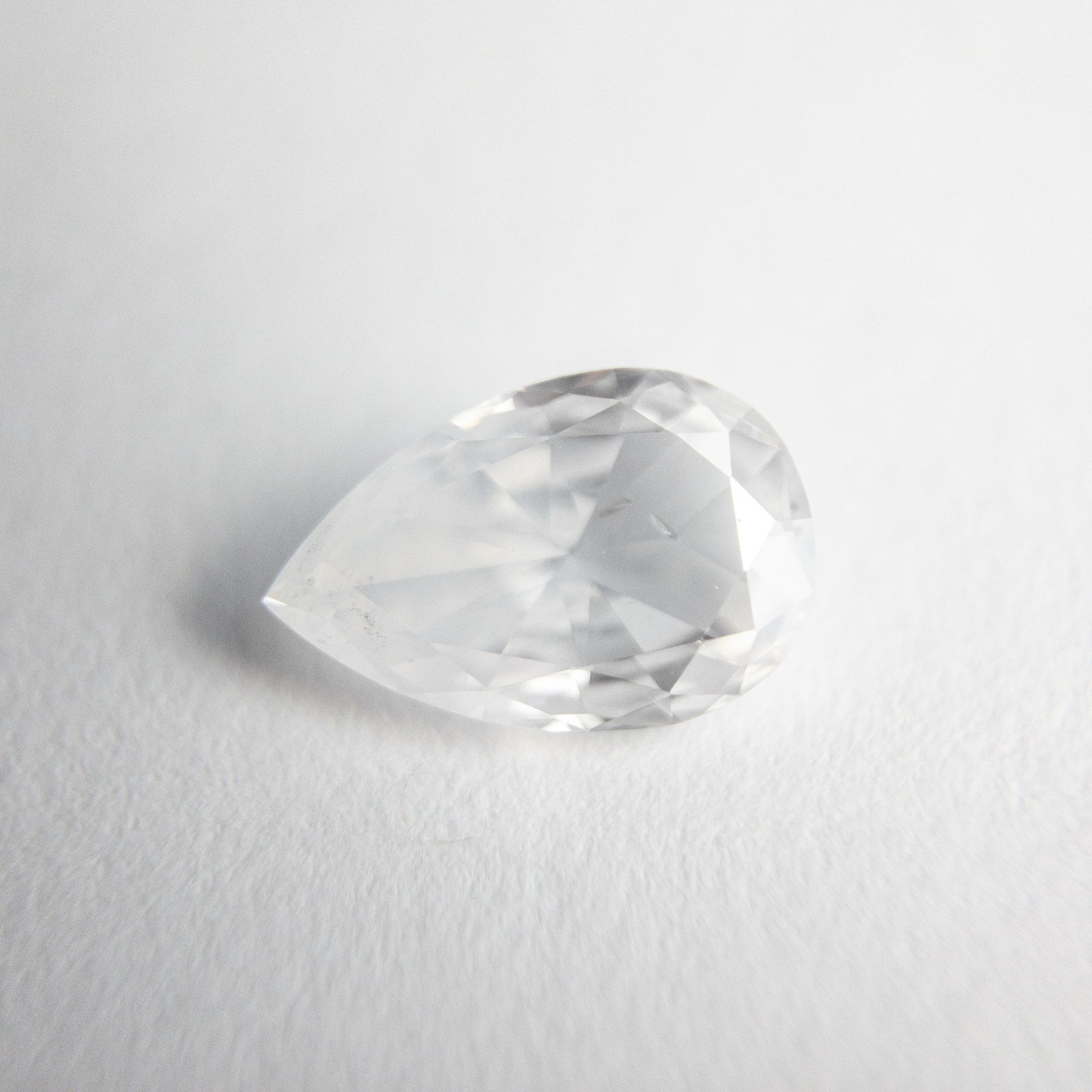 0.90ct 8.50x5.63x2.57mm Pear Brilliant 18733-01 - Misfit Diamonds