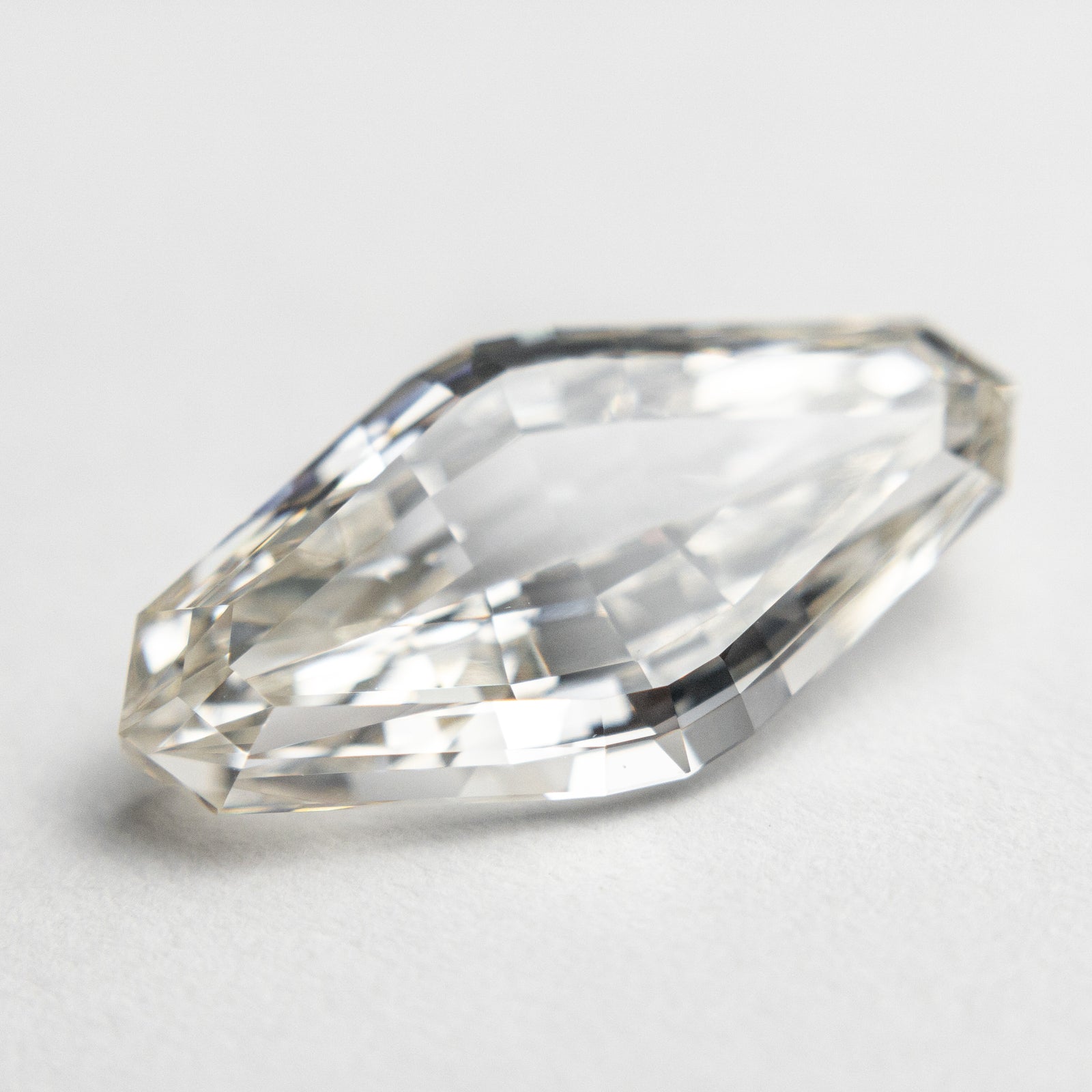 4.18ct 16.84x8.79x4.10mm GIA VS2 I Lozenge Step Cut 18841-01 - Misfit Diamonds