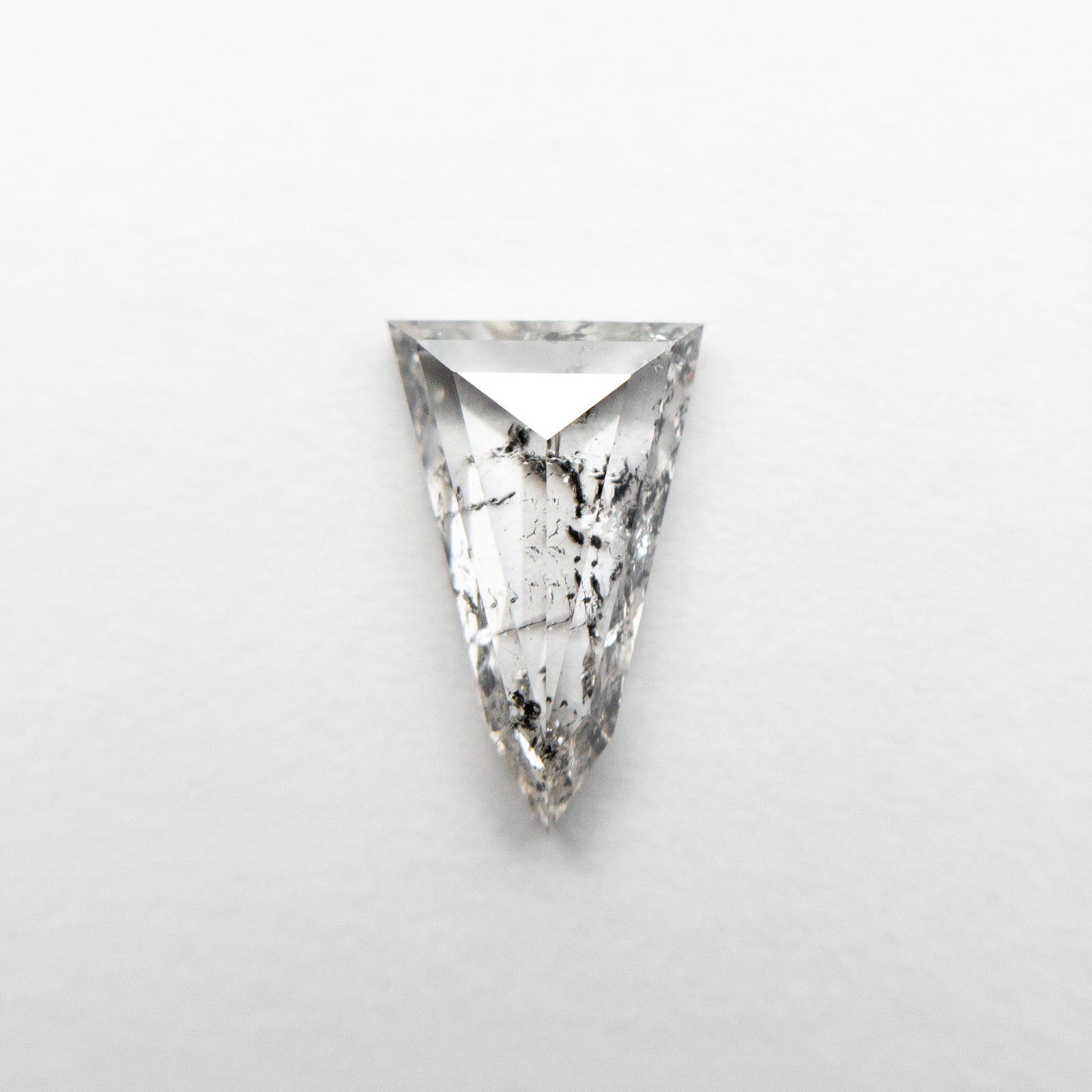 0.94ct 8.83x5.48x2.38mm Geometric Rosecut 18896-02 - Misfit Diamonds