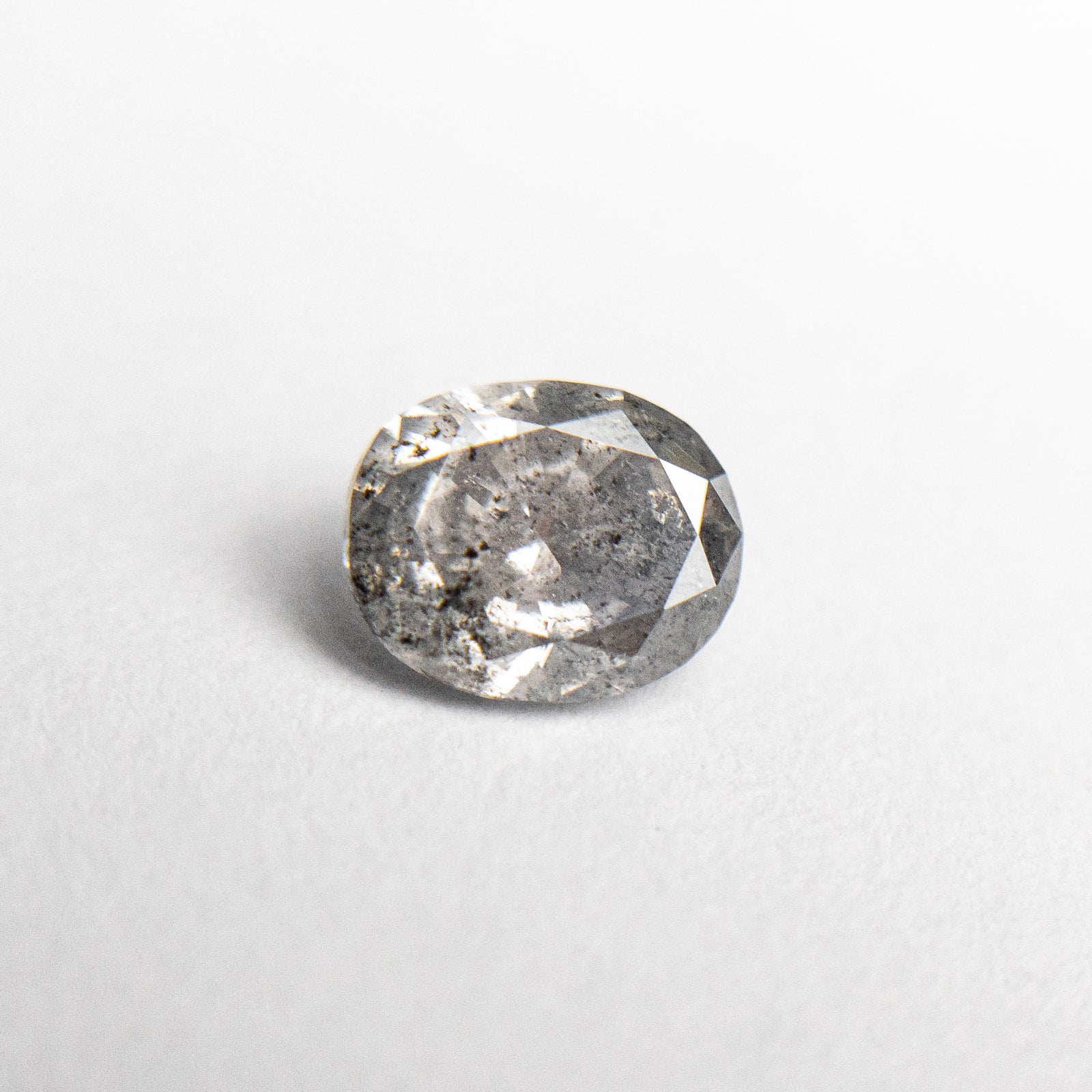 0.70ct 6.23x5.07x2.97mm Oval Brilliant 18906-06 - Misfit Diamonds