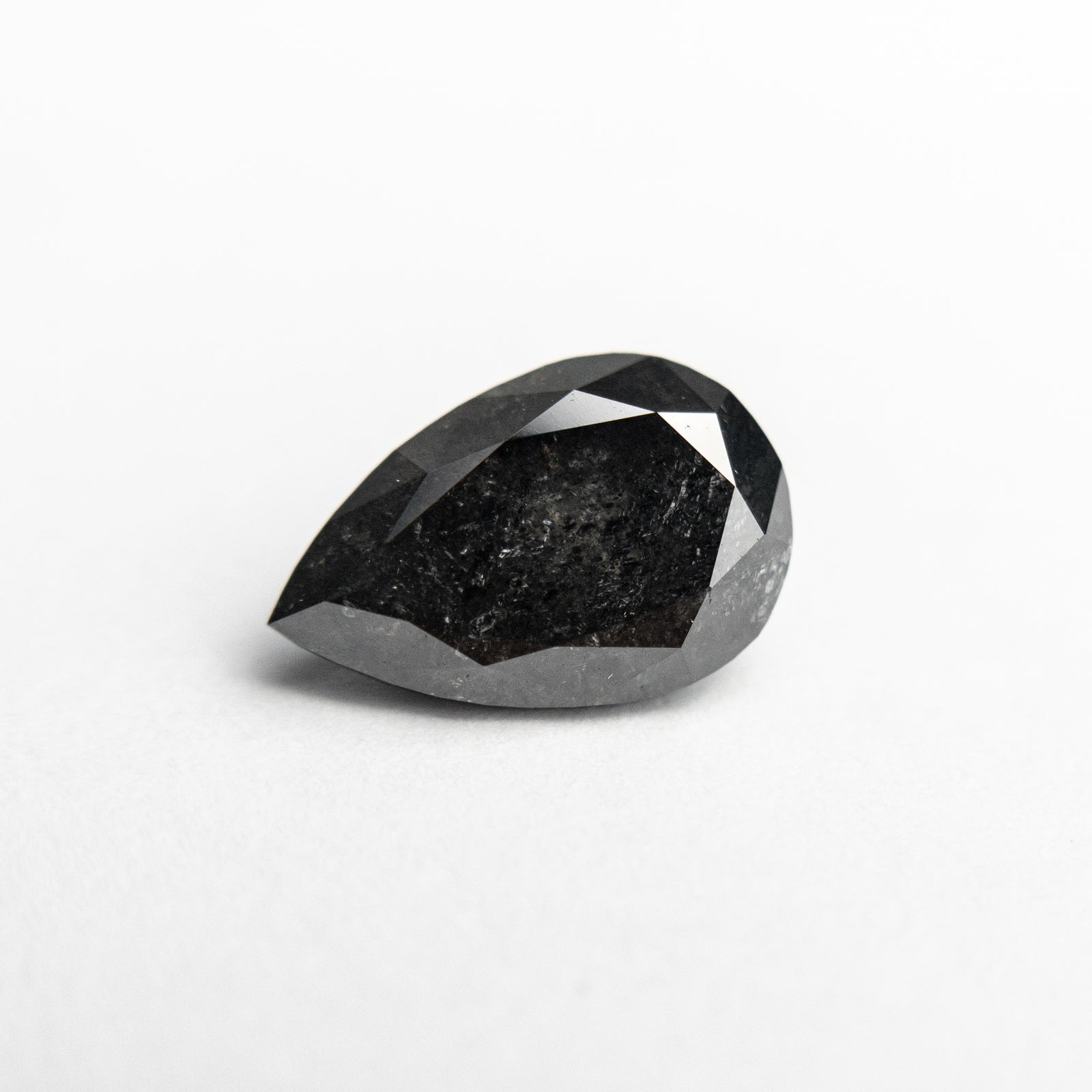 1.57ct 9.36x6.04x4.54mm Pear Brilliant 18907-02 - Misfit Diamonds