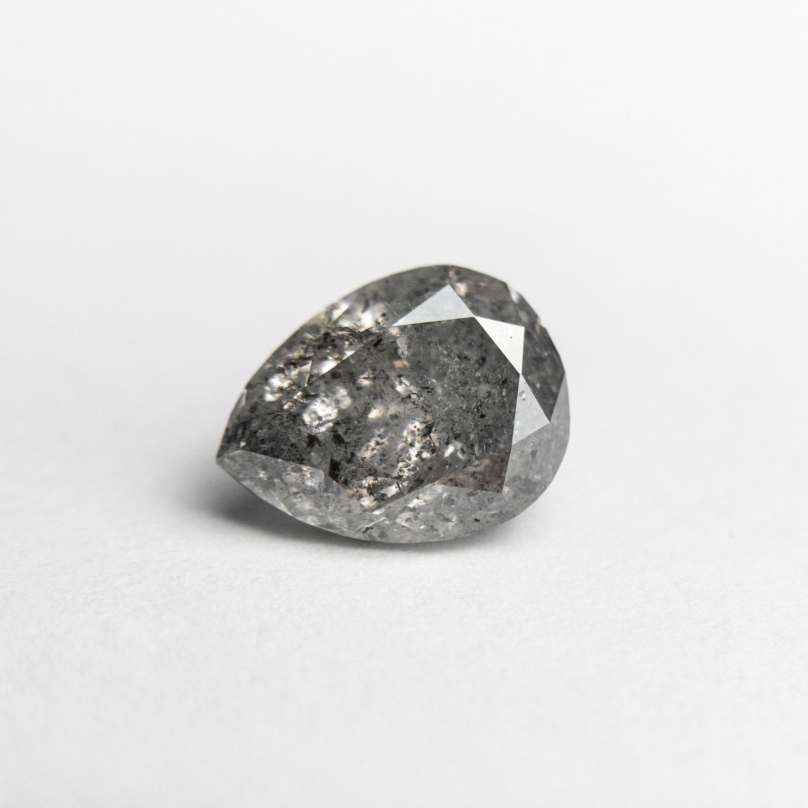 1.62ct 8.32x6.35x4.69mm Pear Brilliant 18907-15 - Misfit Diamonds