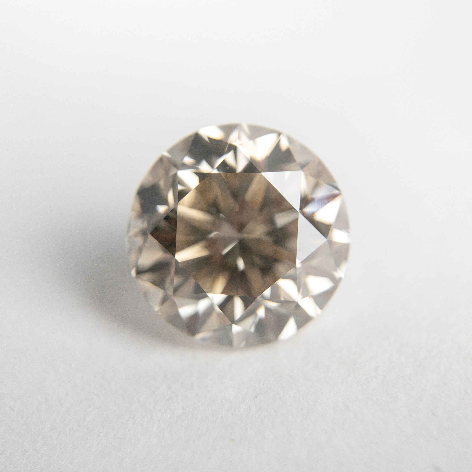 2.26ct 8.01x7.97x5.48mm Champagne Round Brilliant 18969-01 - Misfit Diamonds