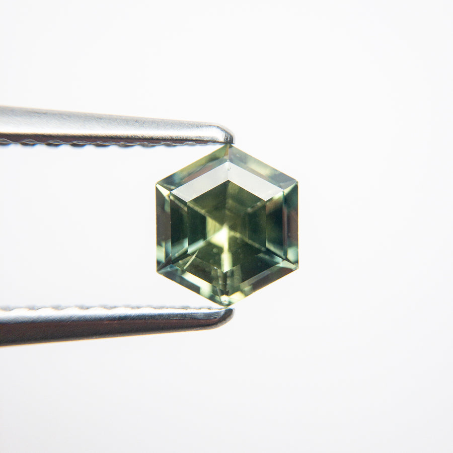0.85ct 6.40x5.48x3.53mm Hexagon Step Cut Sapphire 18973-25 - Misfit Diamonds