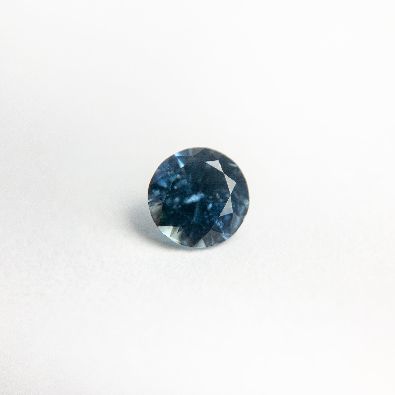 0.38ct 4.48x4.43x2.70mm Round Brilliant Sapphire 18973-54 - Misfit Diamonds